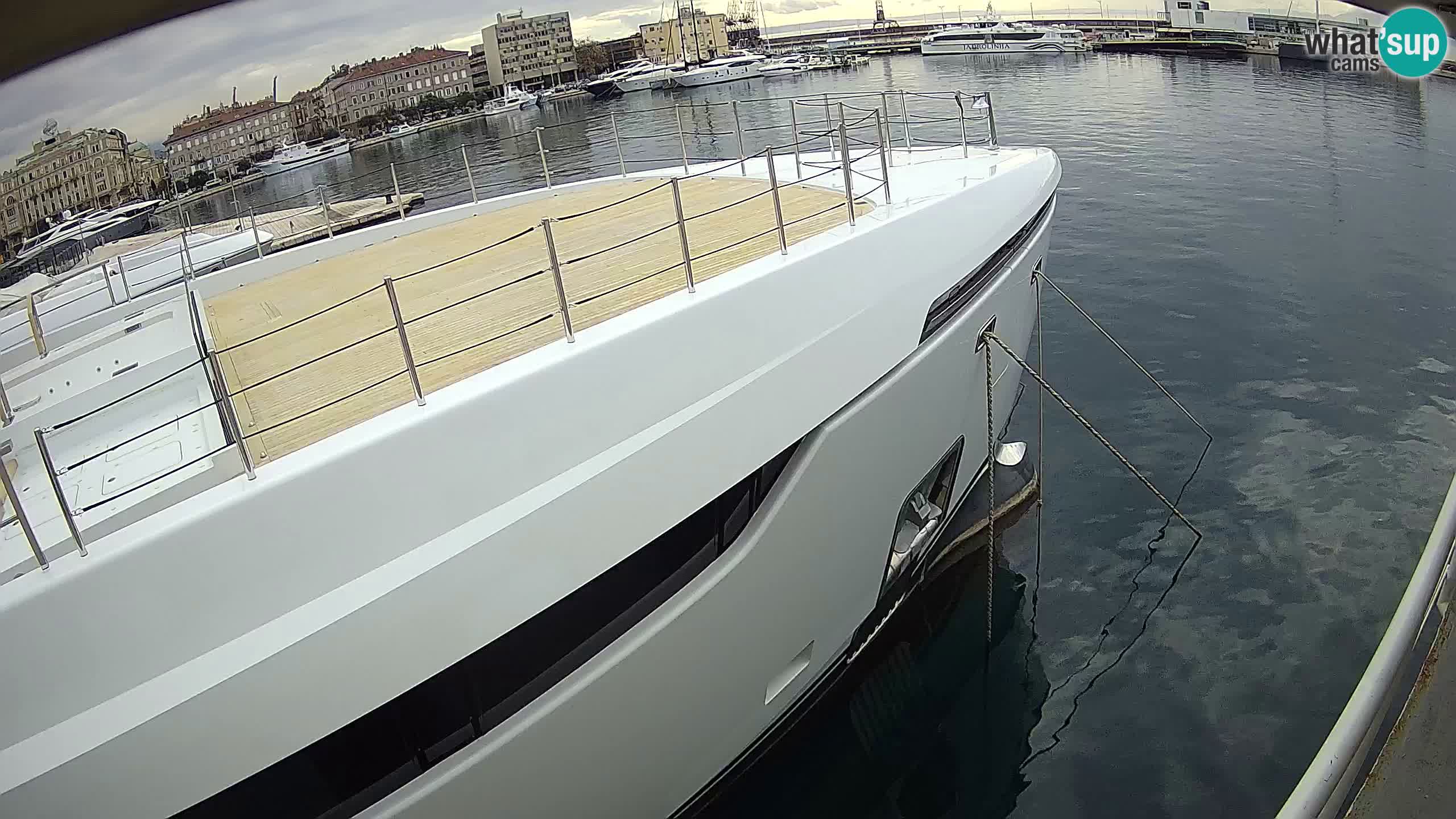 Reka – Botel Marina spletna kamera