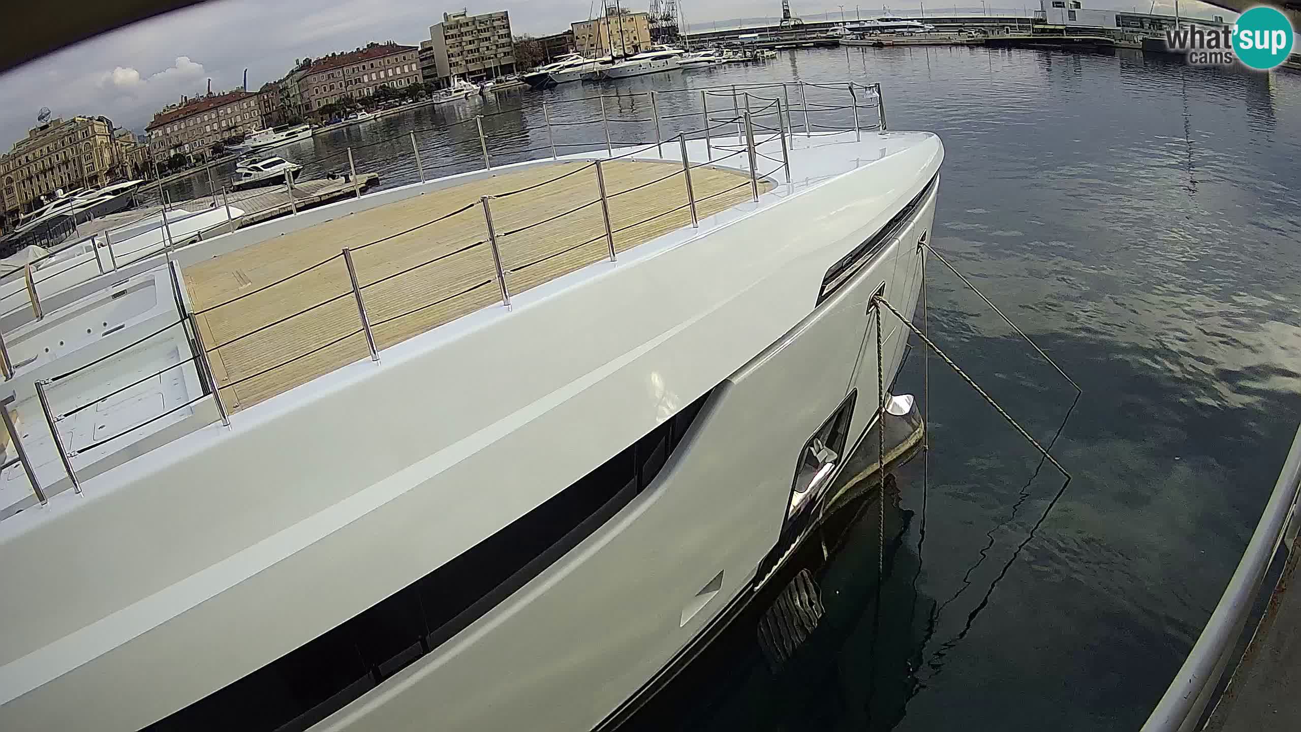 Reka – Botel Marina spletna kamera