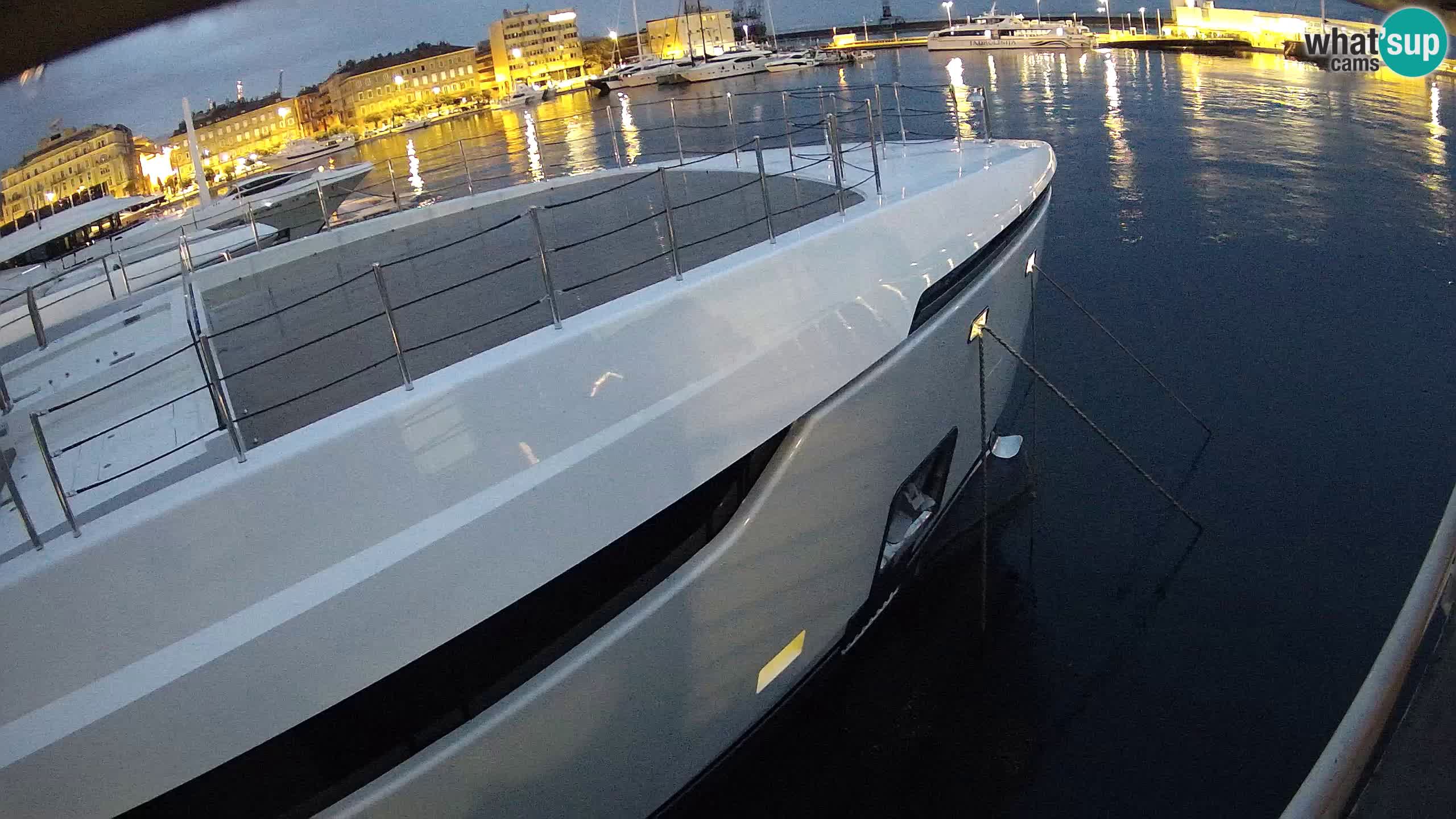 Botel Marina cámara web en vivo Rijeka