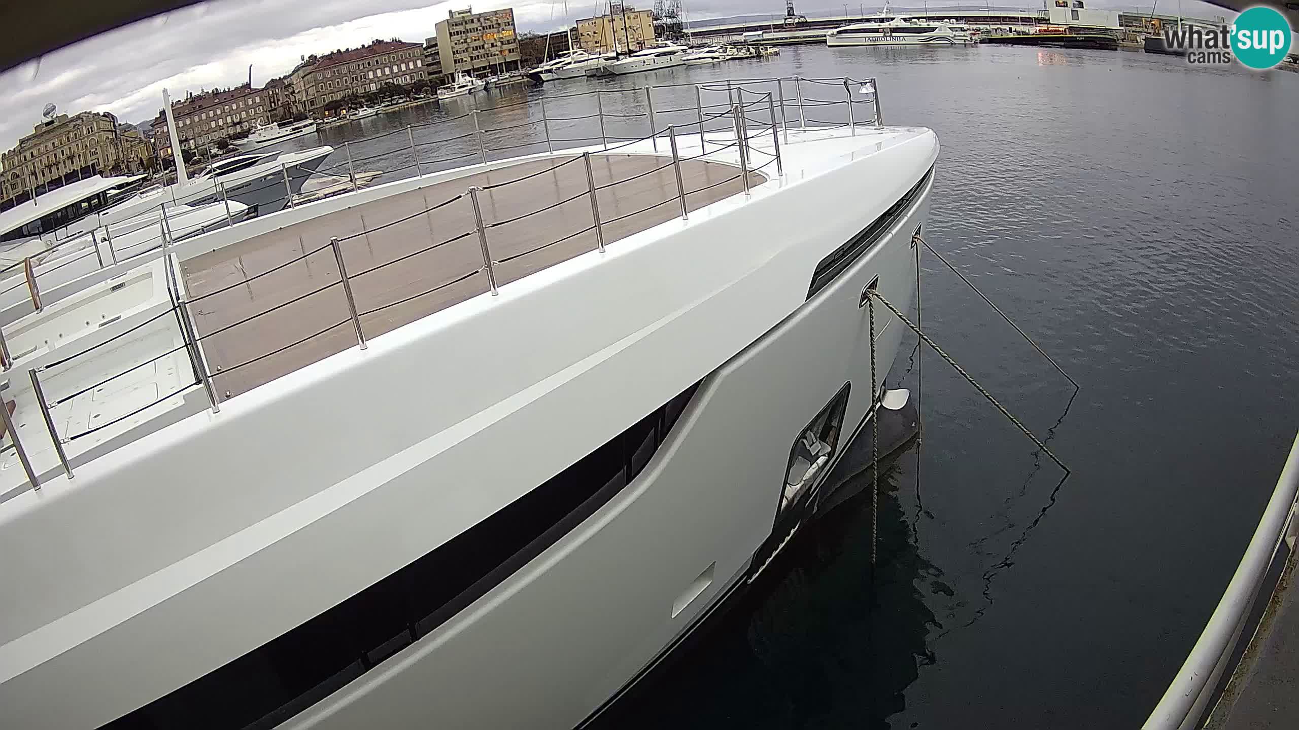 Reka – Botel Marina spletna kamera