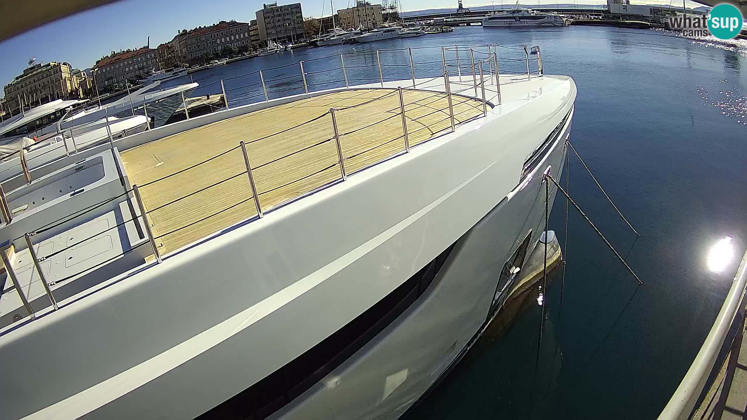 Reka – Botel Marina spletna kamera