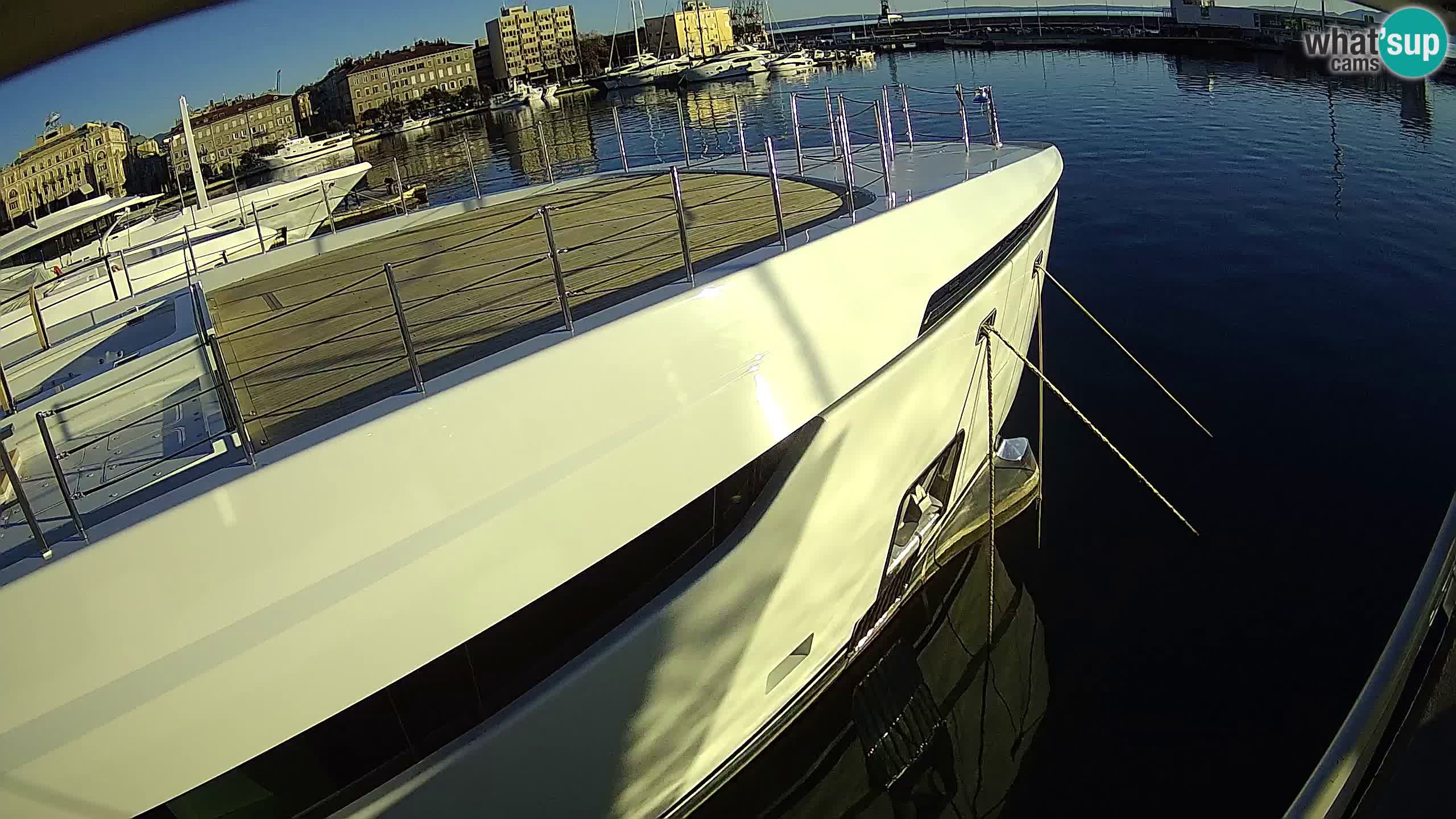 Botel Marina cámara web en vivo Rijeka