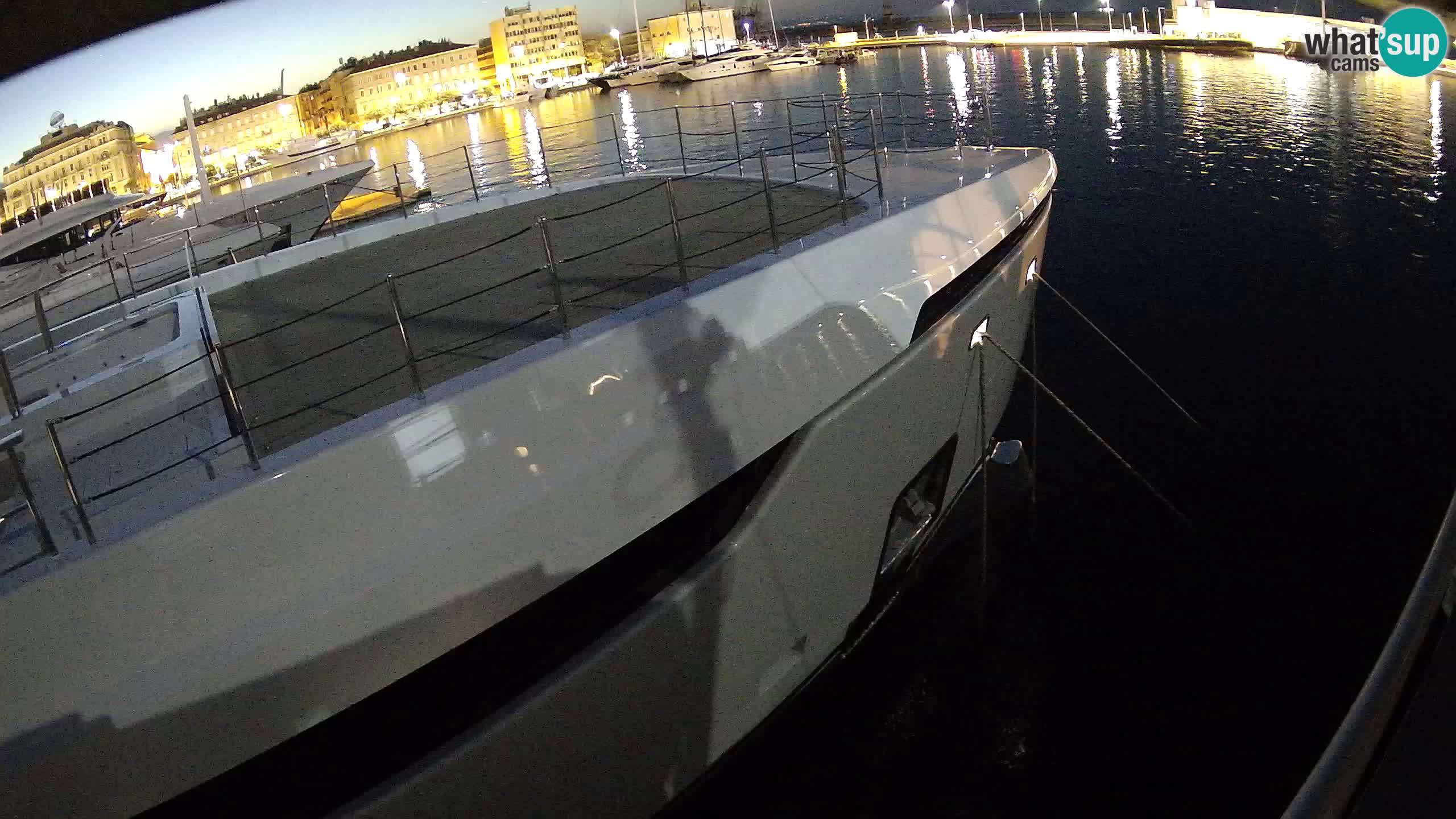 Botel Marina cámara web en vivo Rijeka