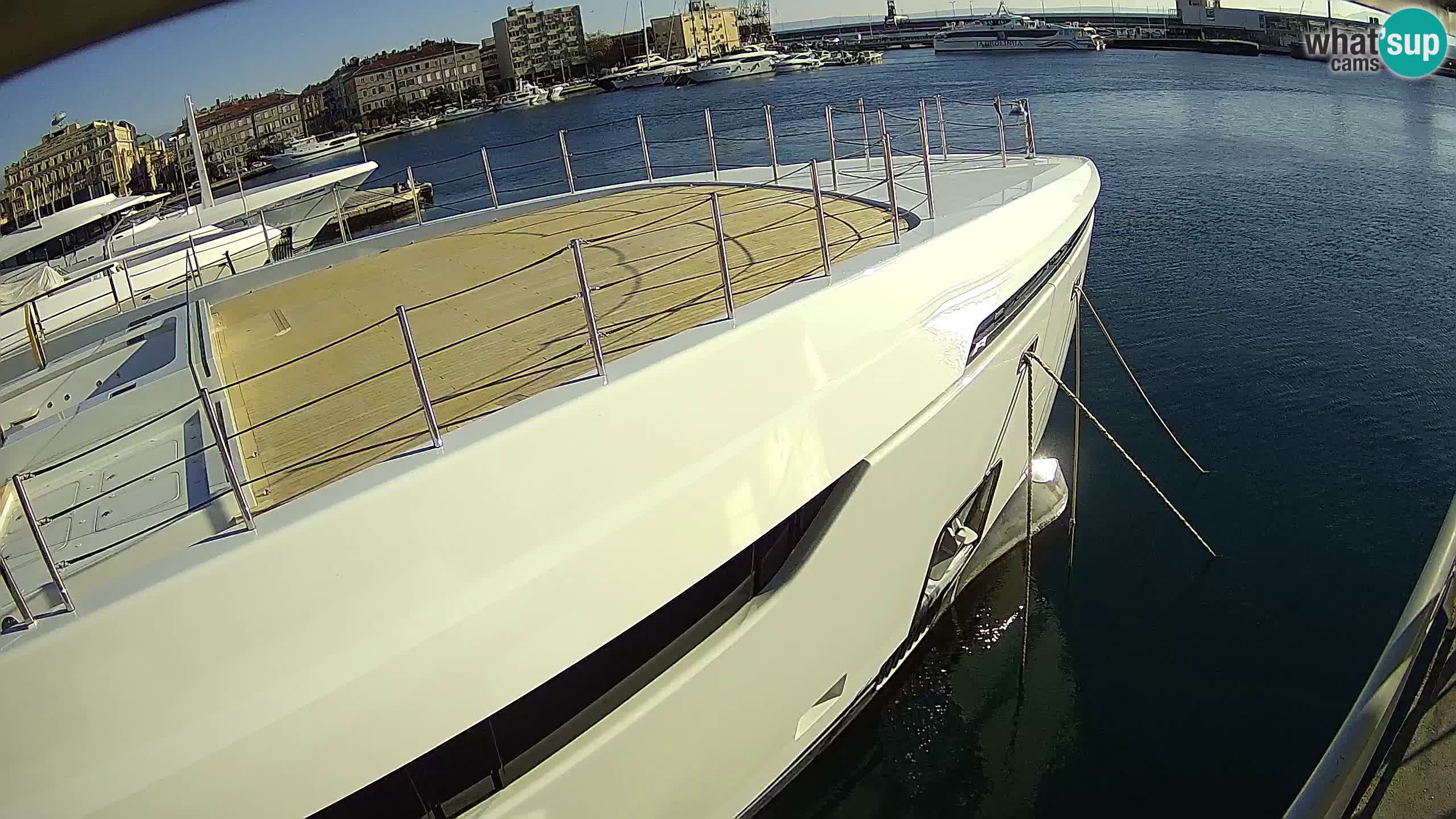 Reka – Botel Marina spletna kamera