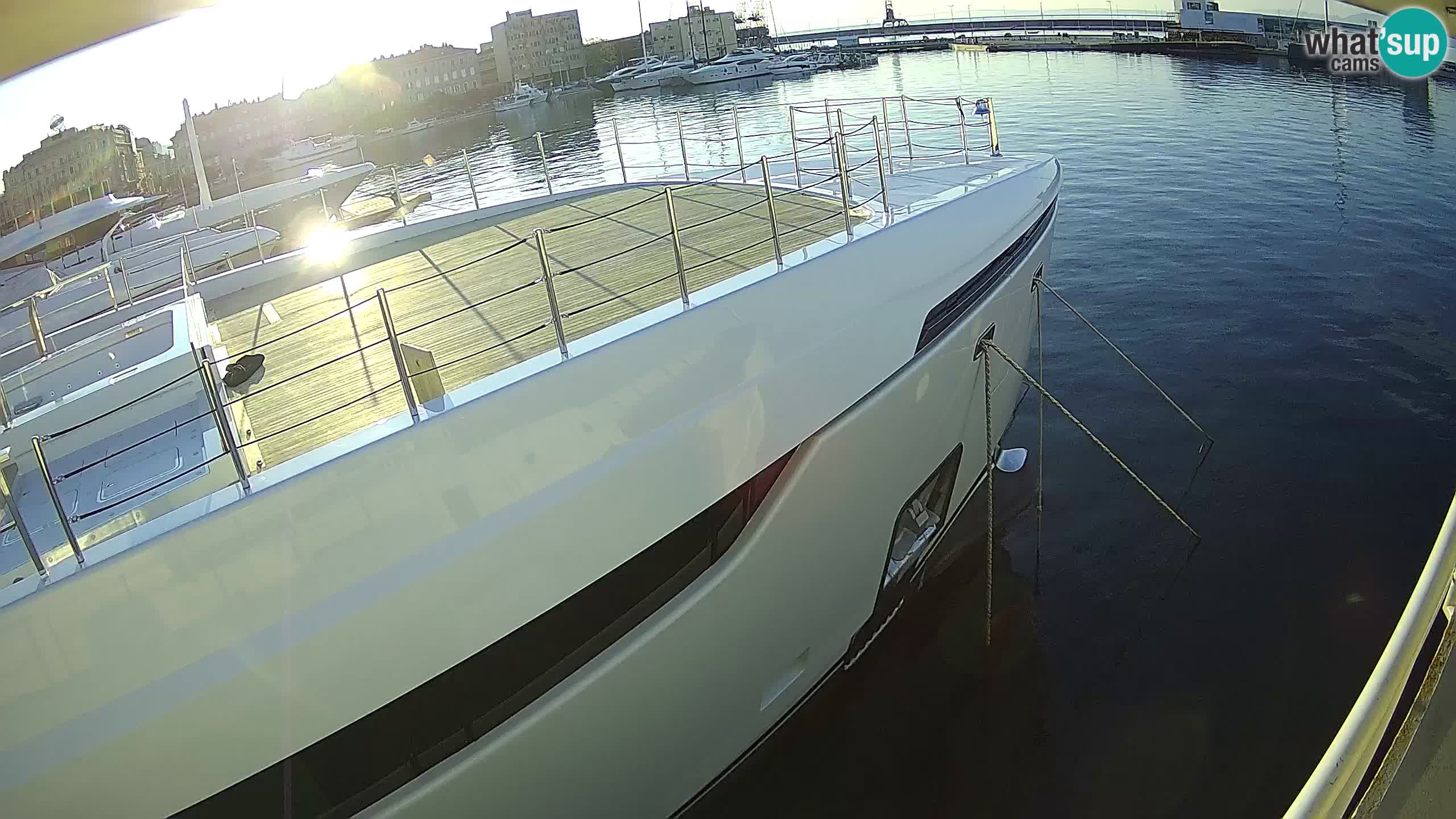 Botel Marina cámara web en vivo Rijeka