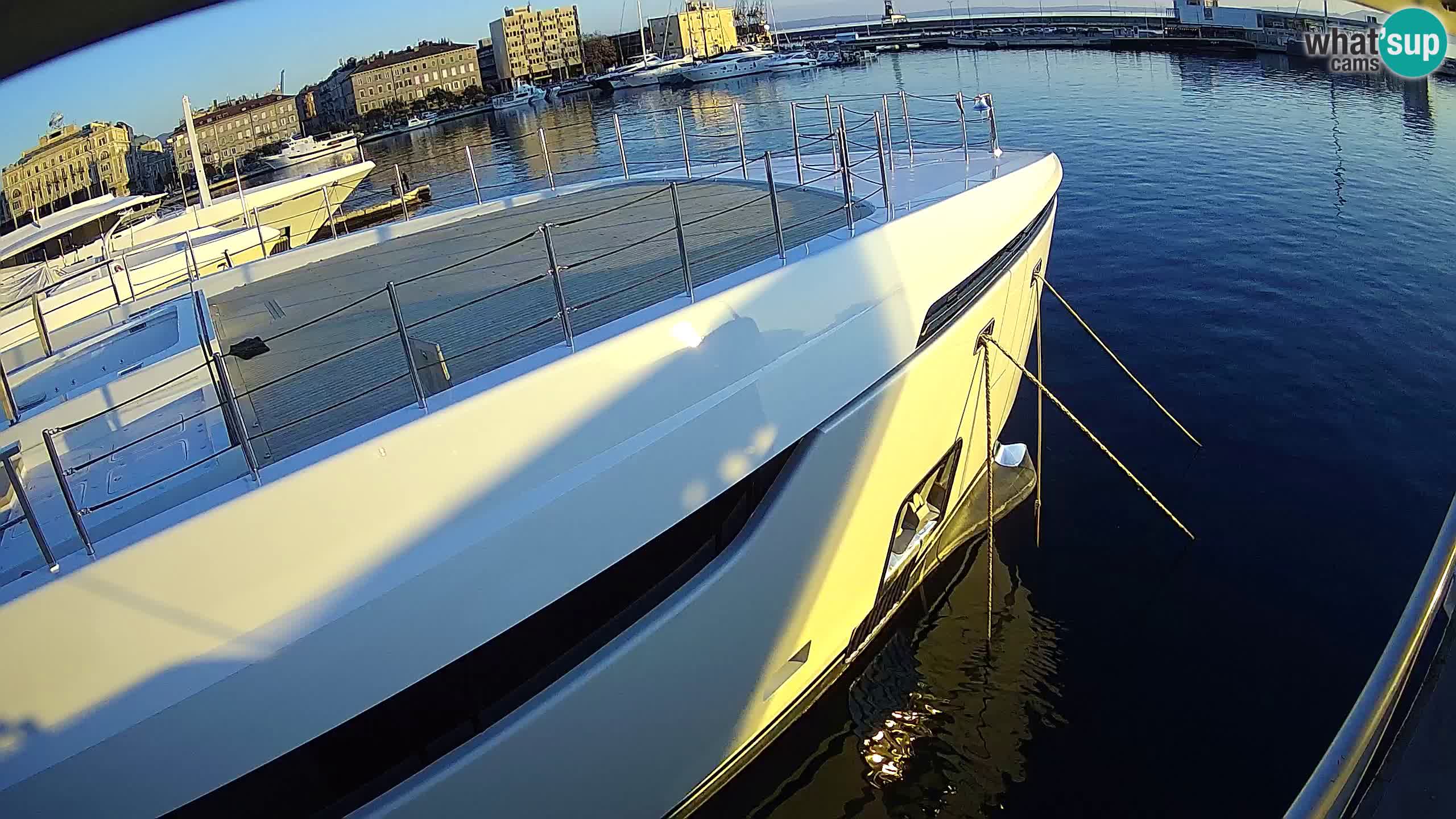 Botel Marina cámara web en vivo Rijeka