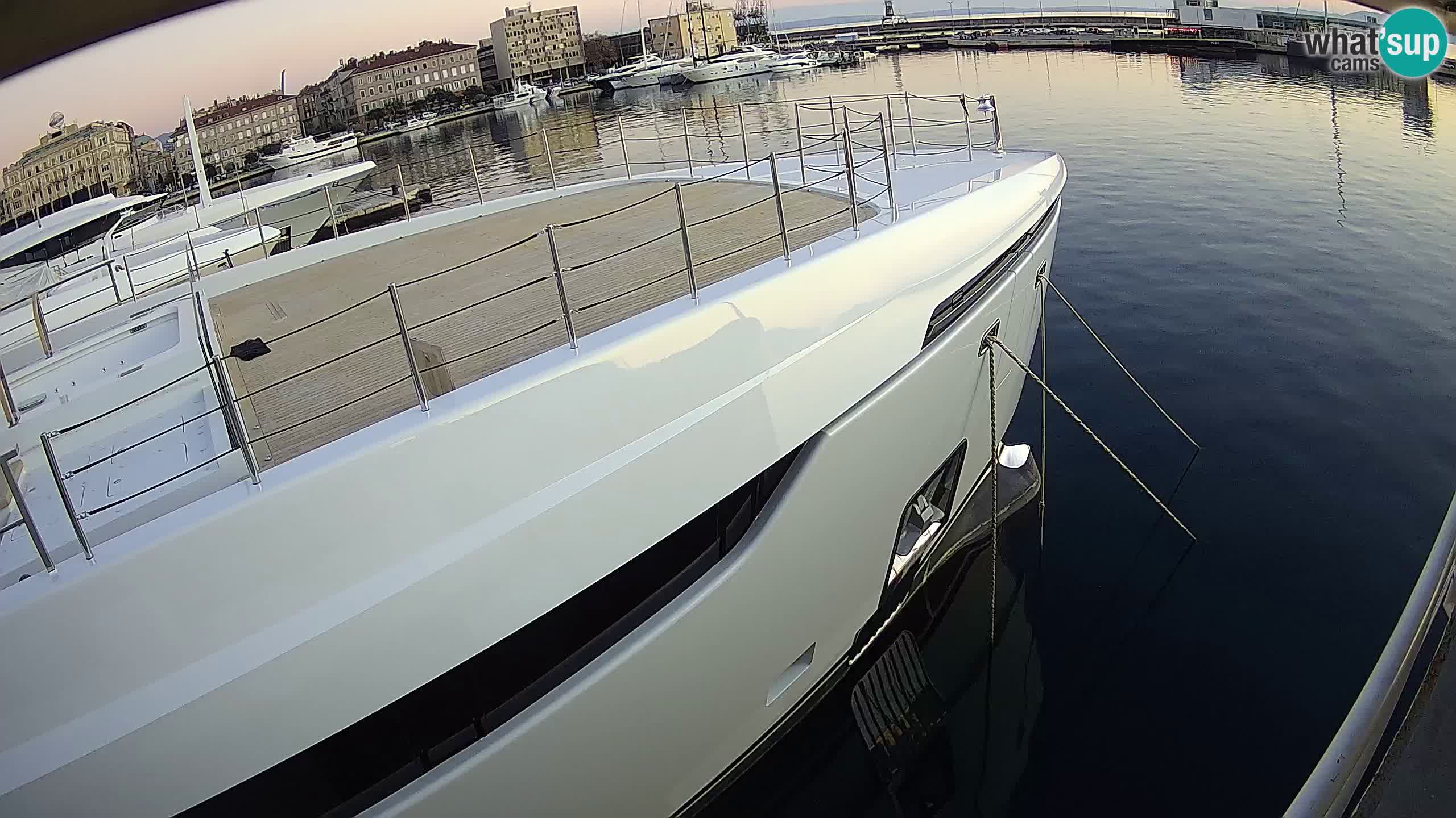 Botel Marina cámara web en vivo Rijeka