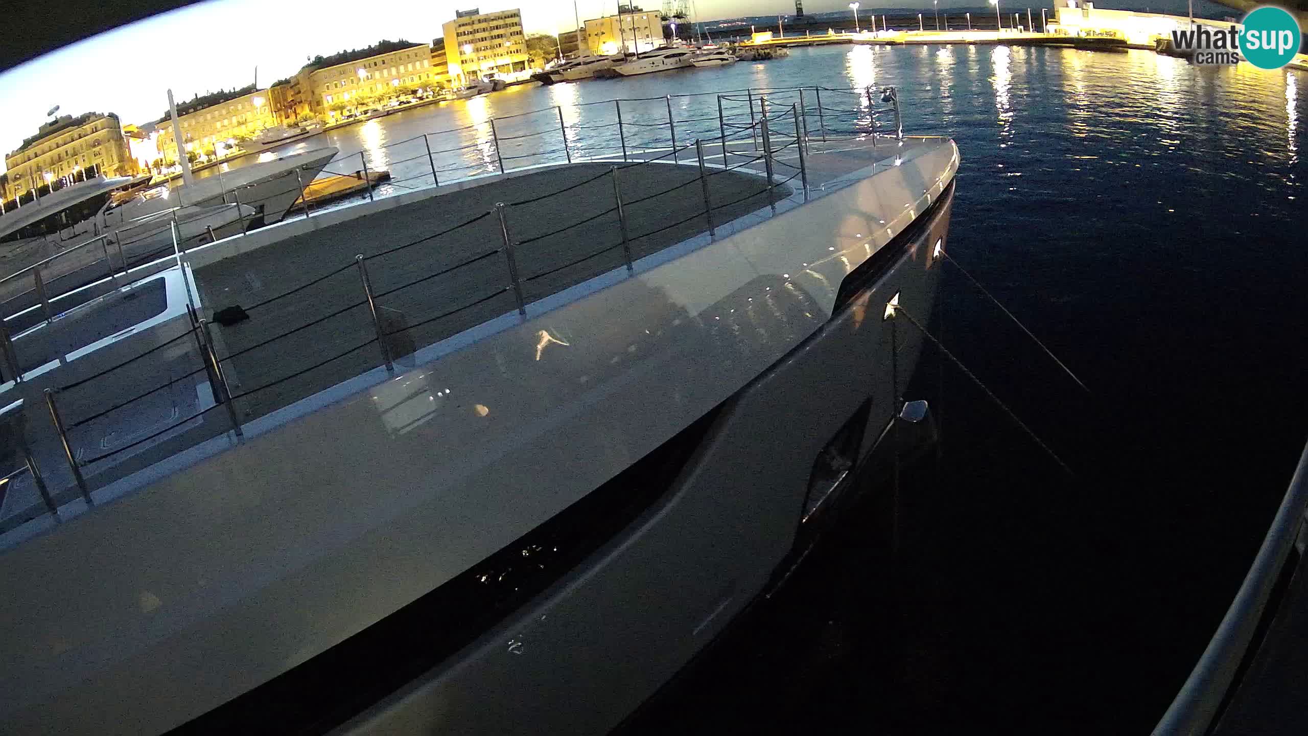 Botel Marina cámara web en vivo Rijeka