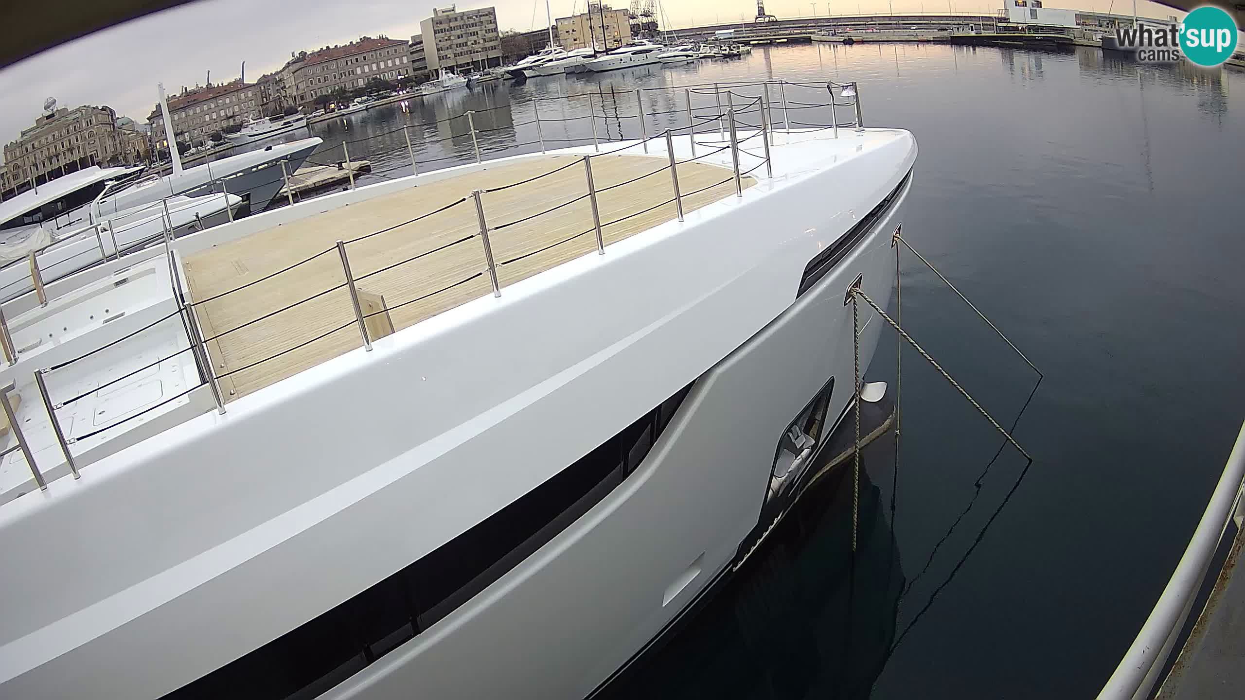 Botel Marina cámara web en vivo Rijeka