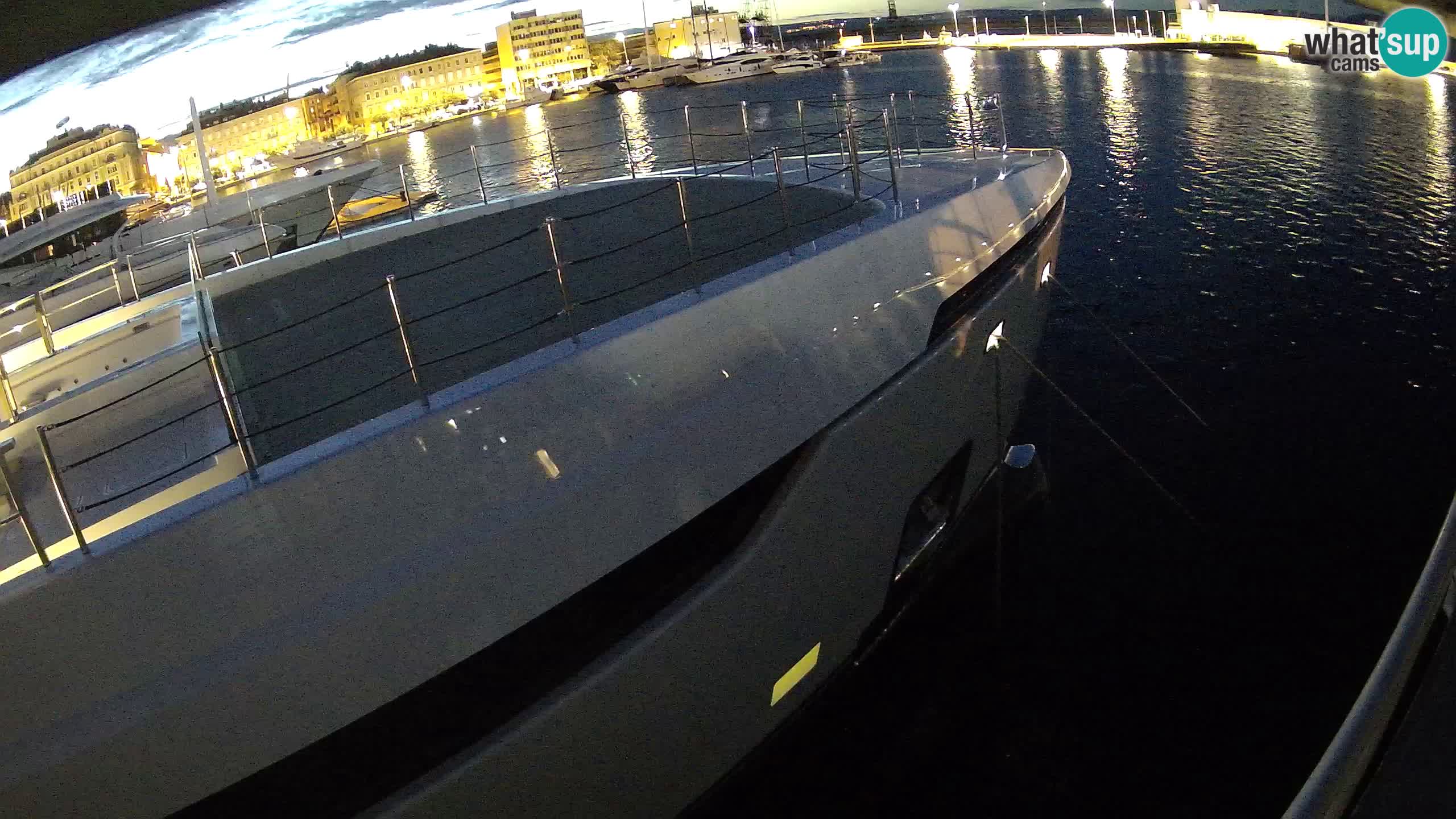 Reka – Botel Marina spletna kamera