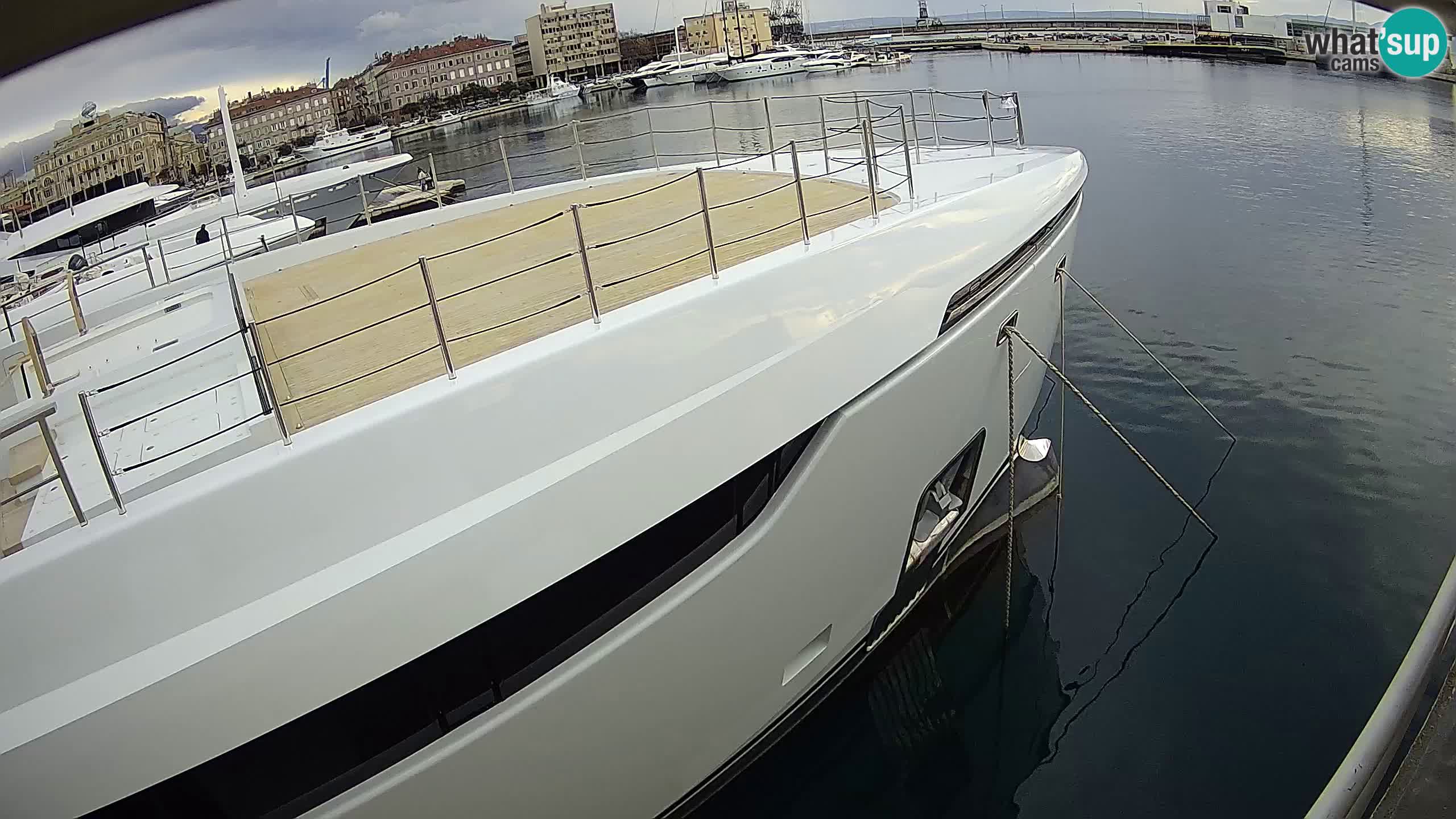 Botel Marina cámara web en vivo Rijeka