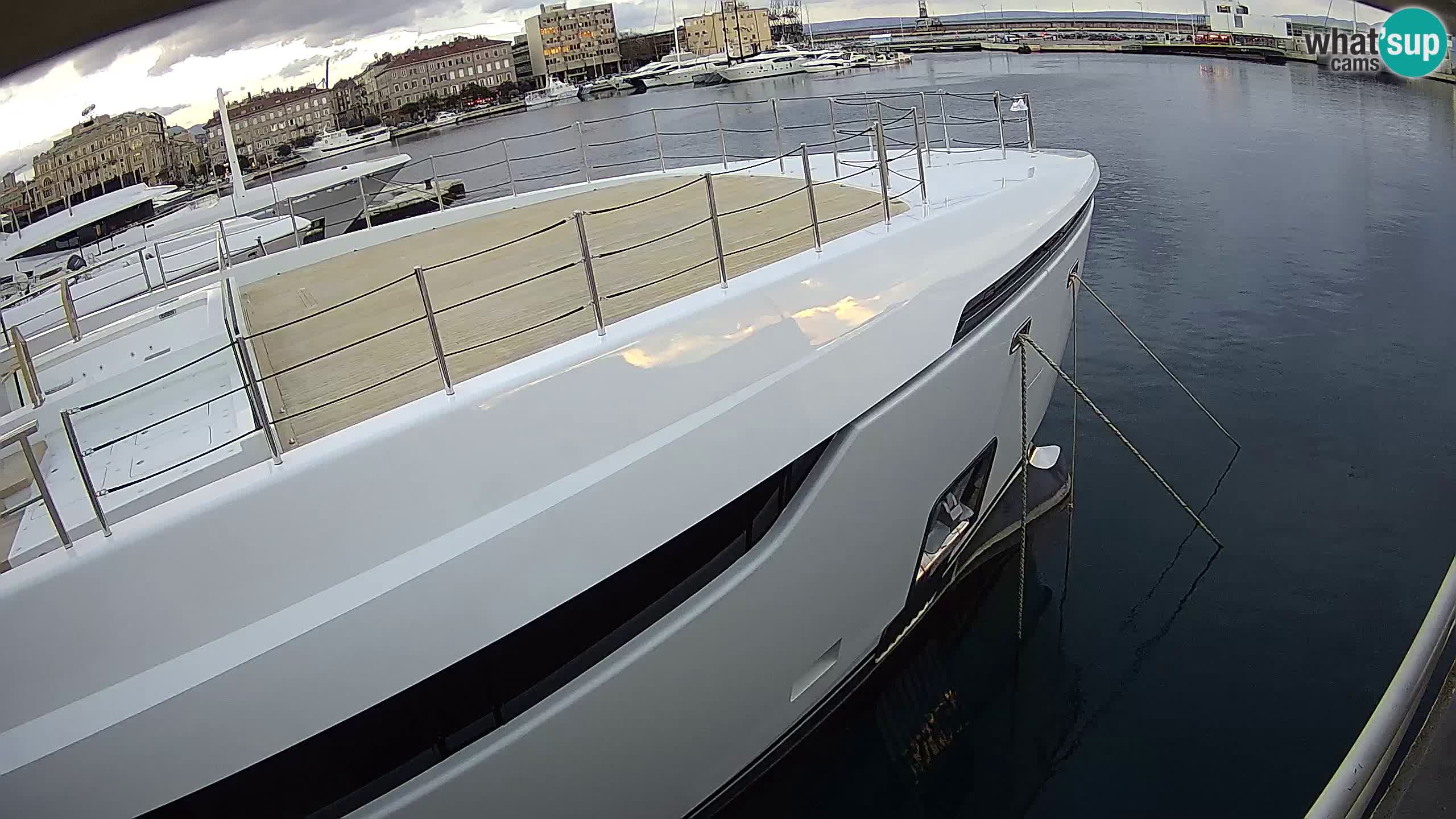 Botel Marina cámara web en vivo Rijeka