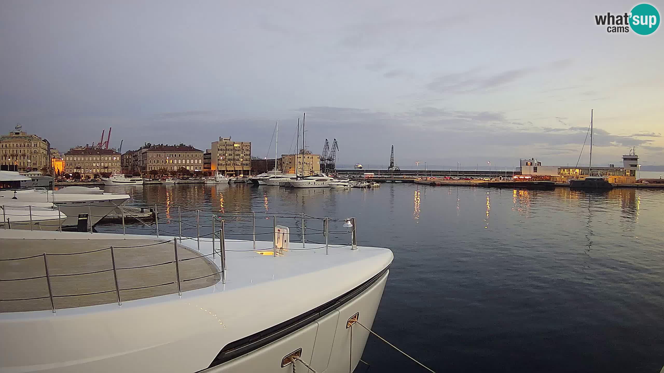 Reka – Botel Marina spletna kamera