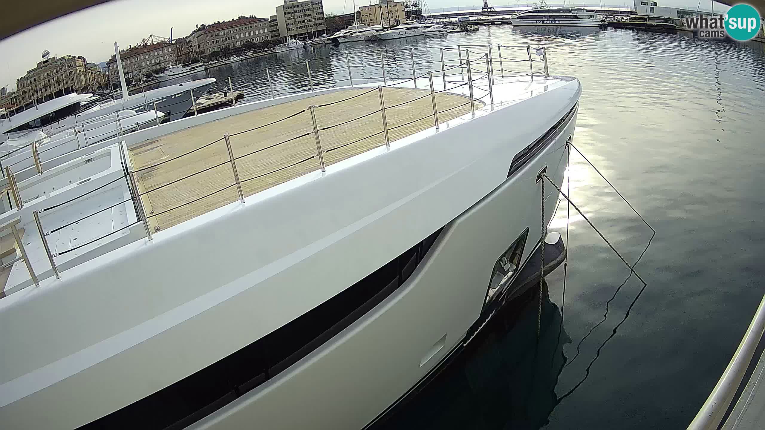 Botel Marina cámara web en vivo Rijeka