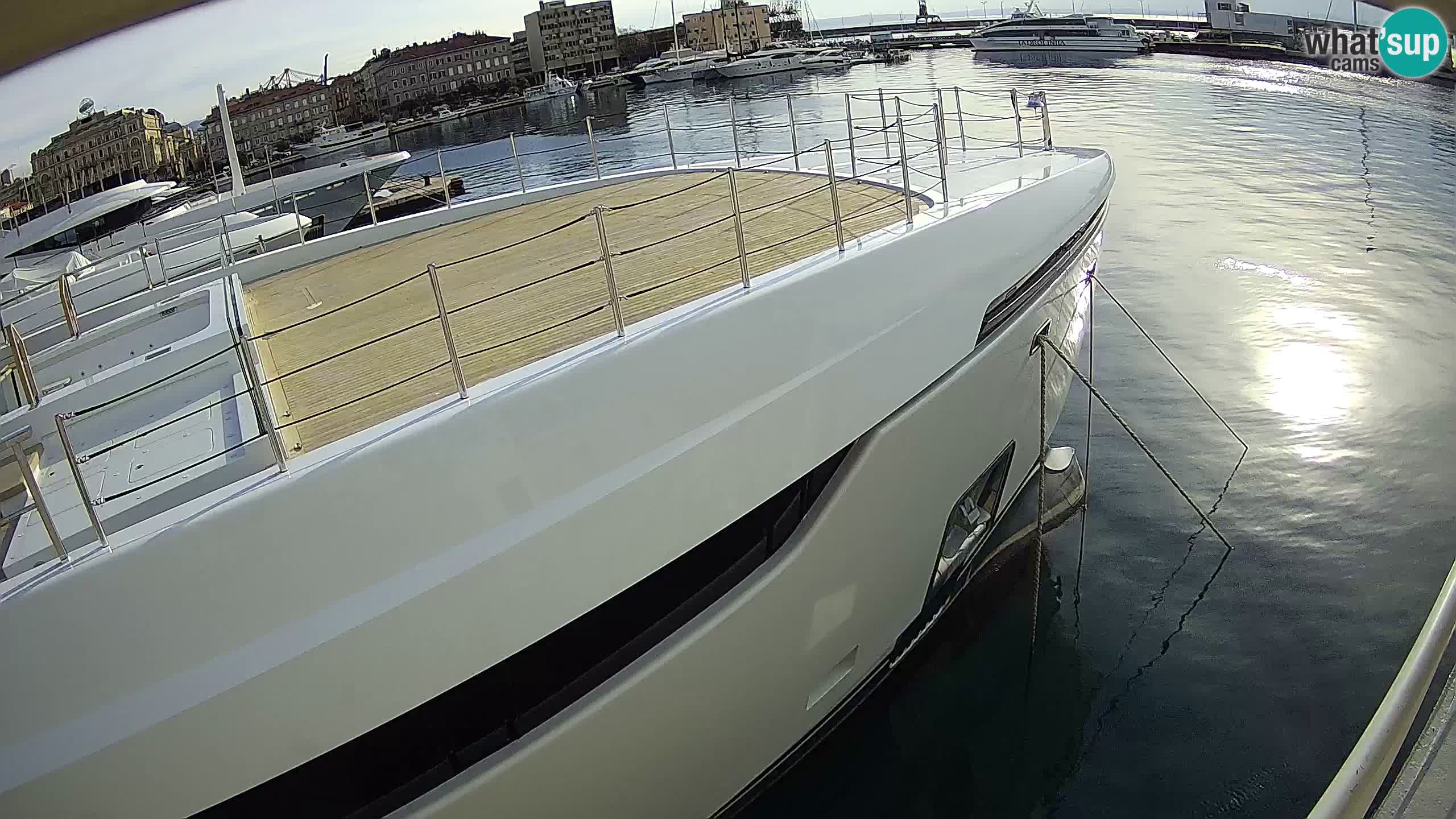 Reka – Botel Marina spletna kamera