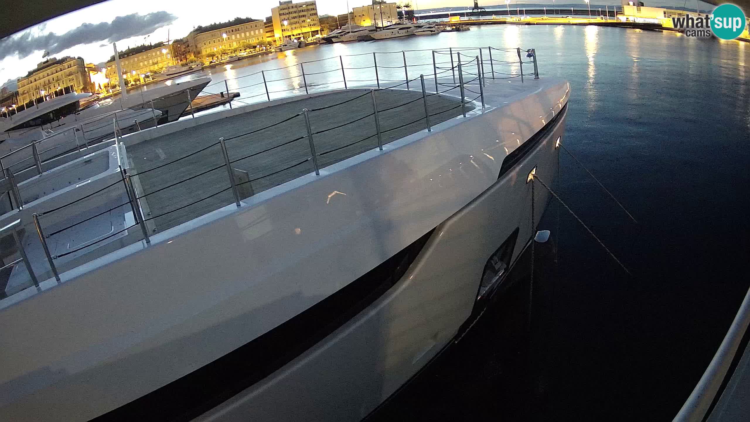 Botel Marina cámara web en vivo Rijeka