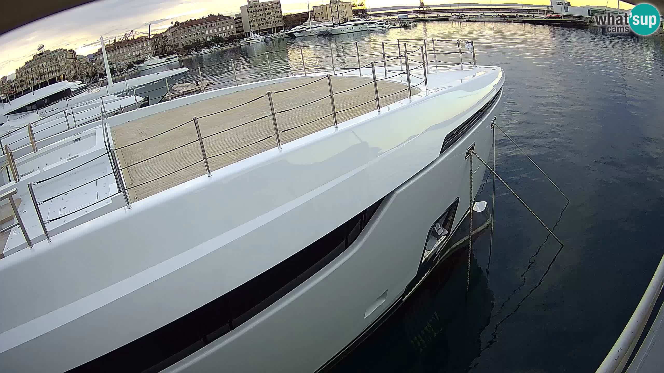 Botel Marina cámara web en vivo Rijeka