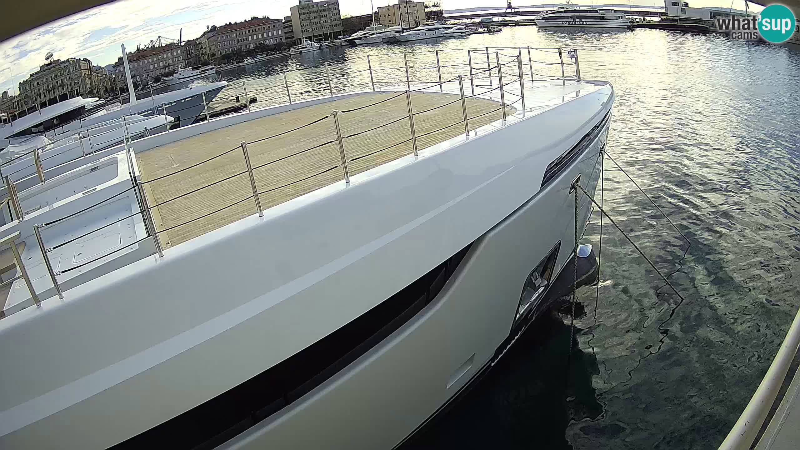 Reka – Botel Marina spletna kamera