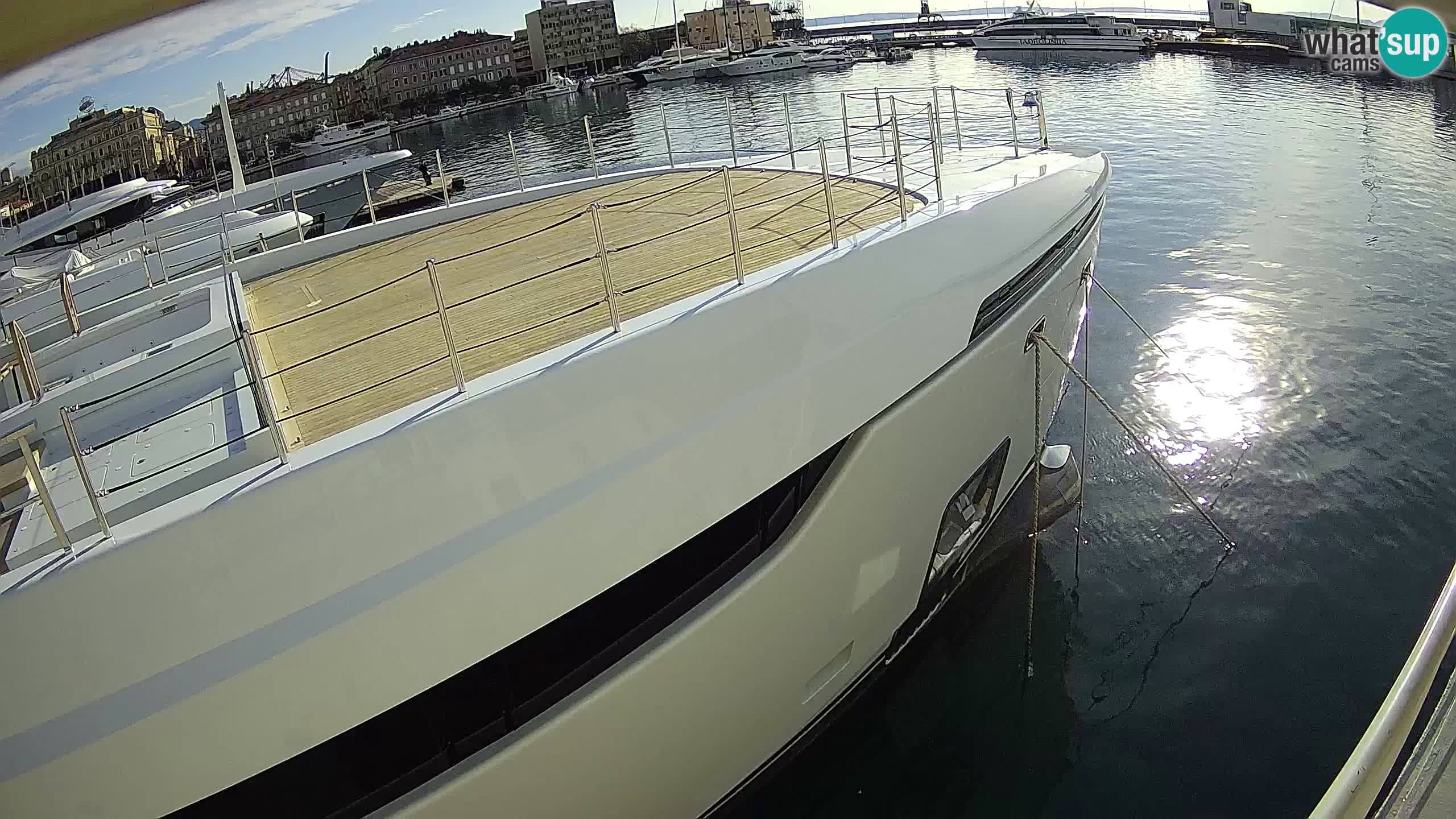 Reka – Botel Marina spletna kamera