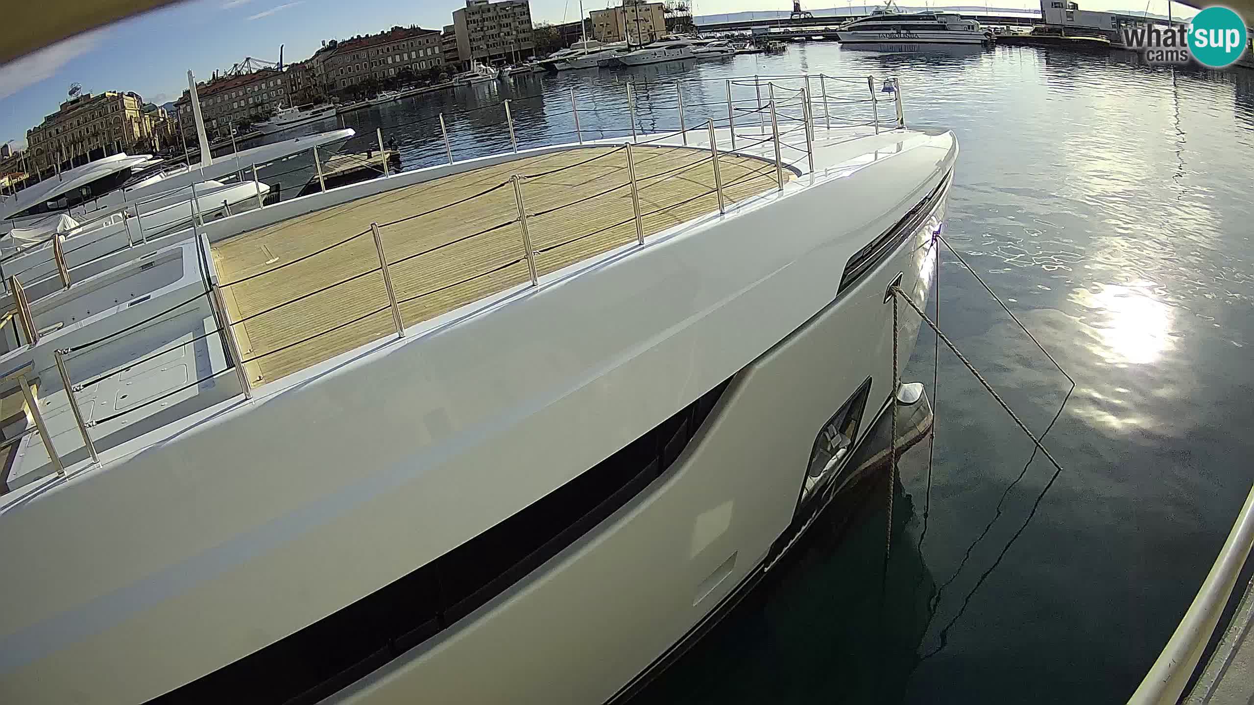 Reka – Botel Marina spletna kamera