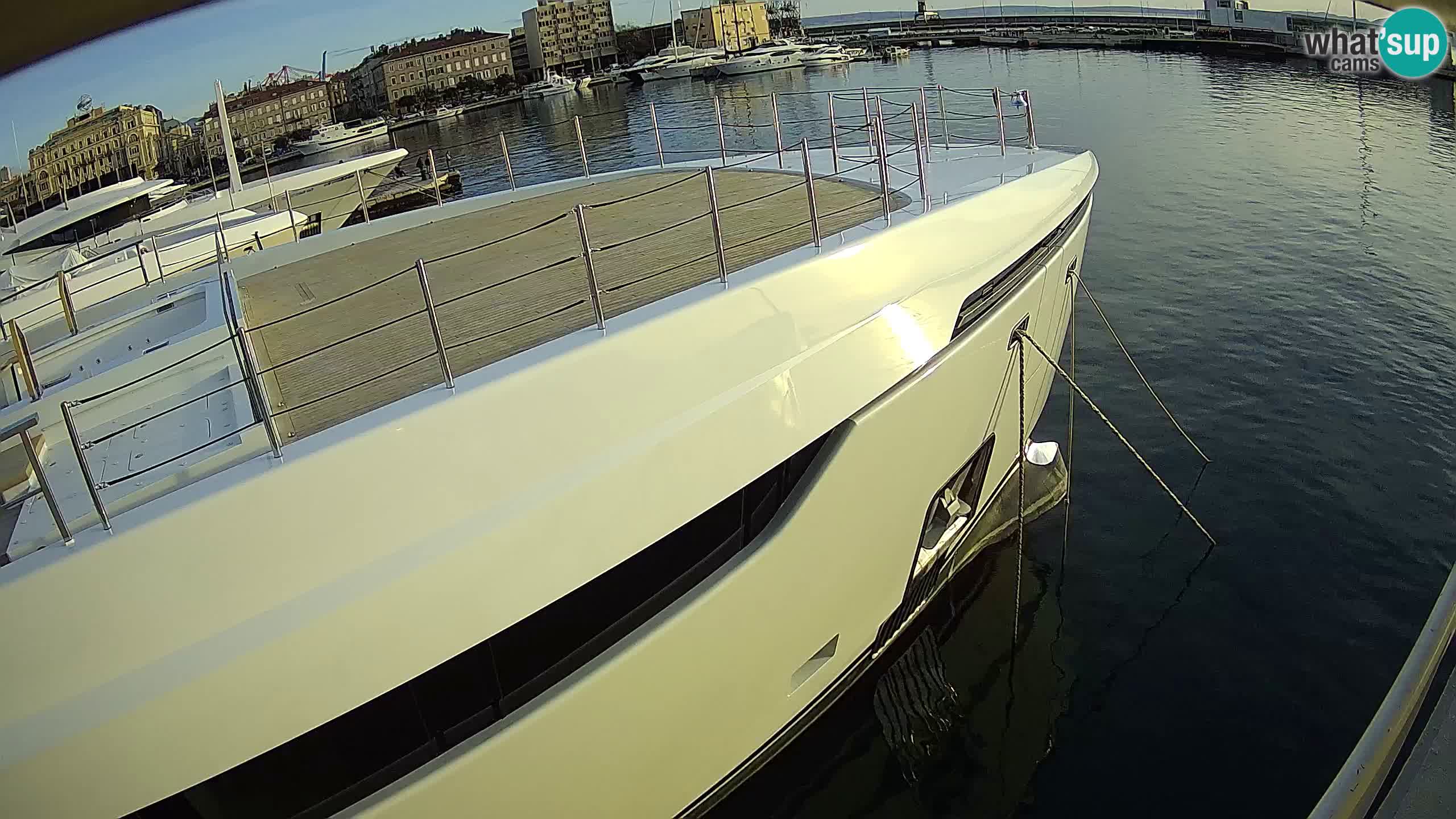 Reka – Botel Marina spletna kamera