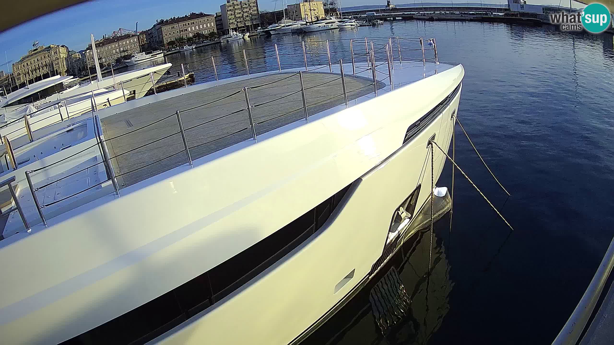 Reka – Botel Marina spletna kamera