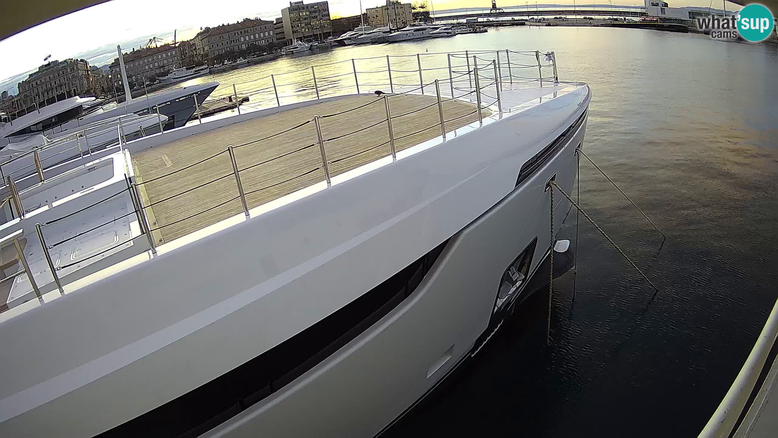 Botel Marina cámara web en vivo Rijeka