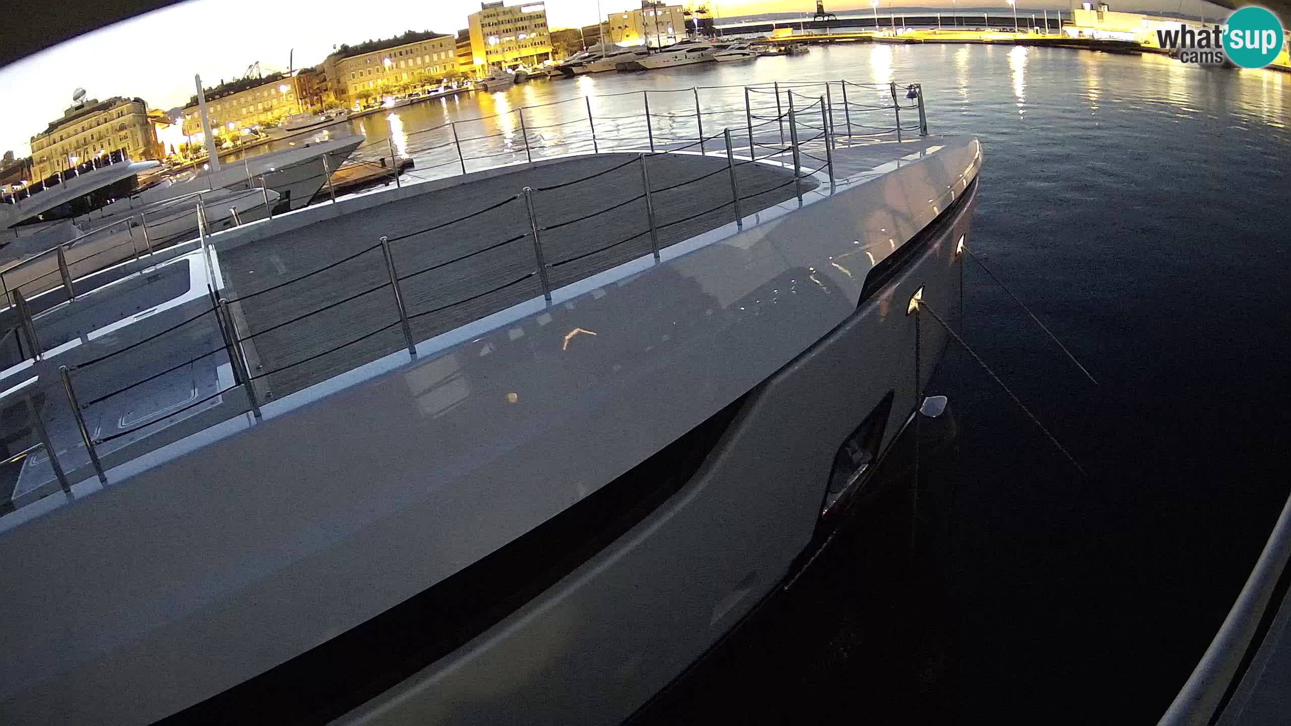 Botel Marina cámara web en vivo Rijeka