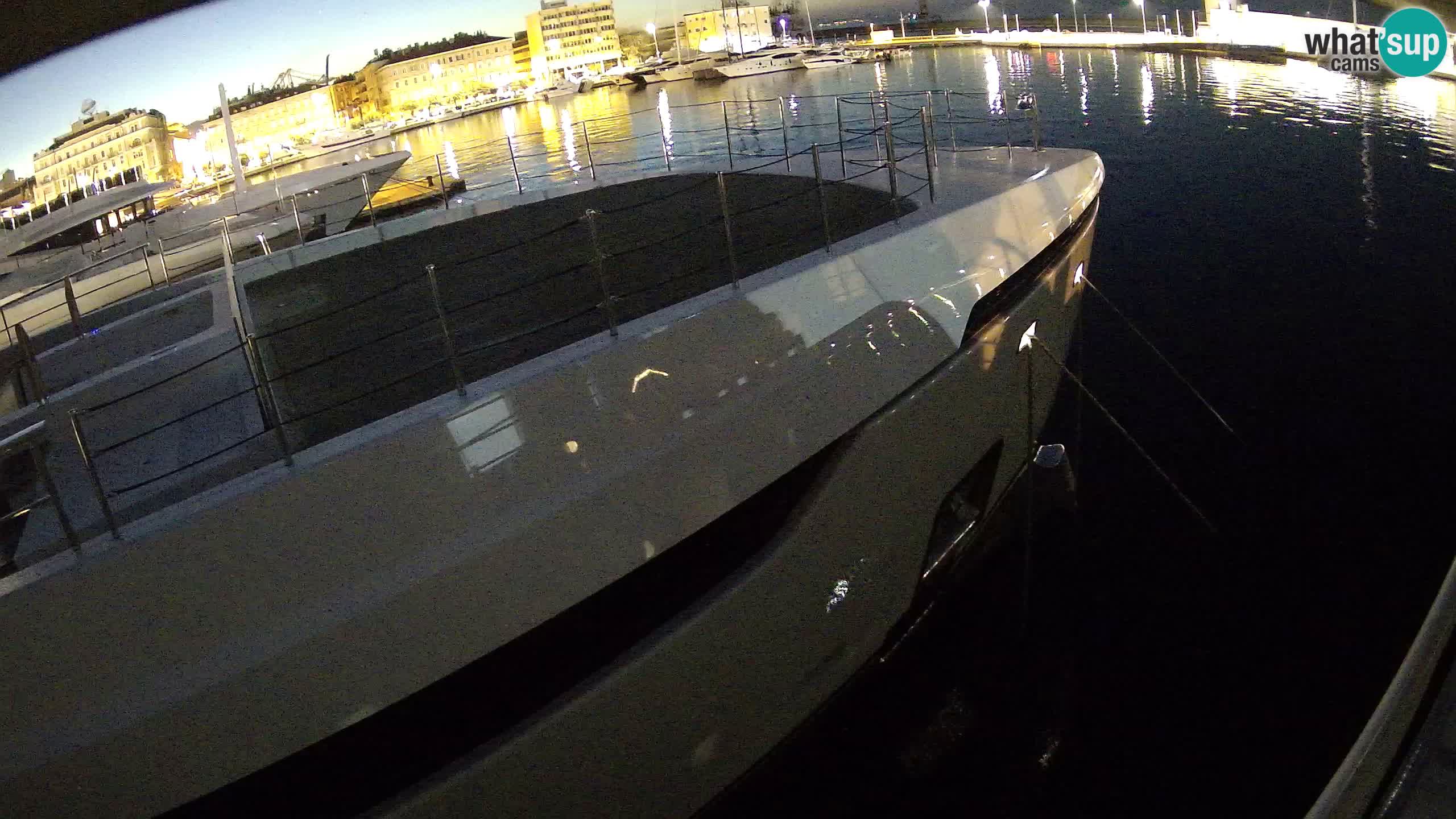 Botel Marina cámara web en vivo Rijeka