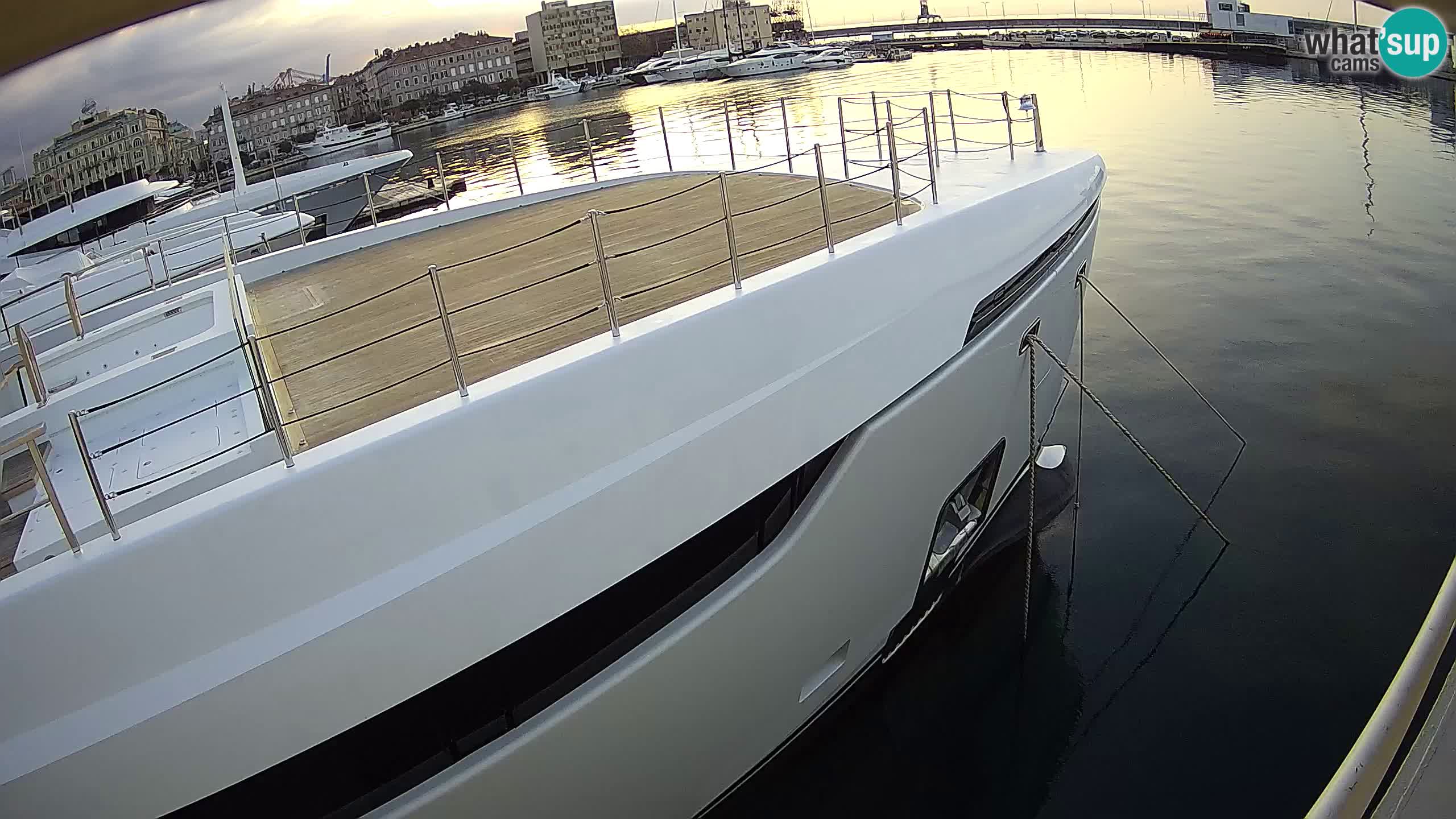 Botel Marina cámara web en vivo Rijeka