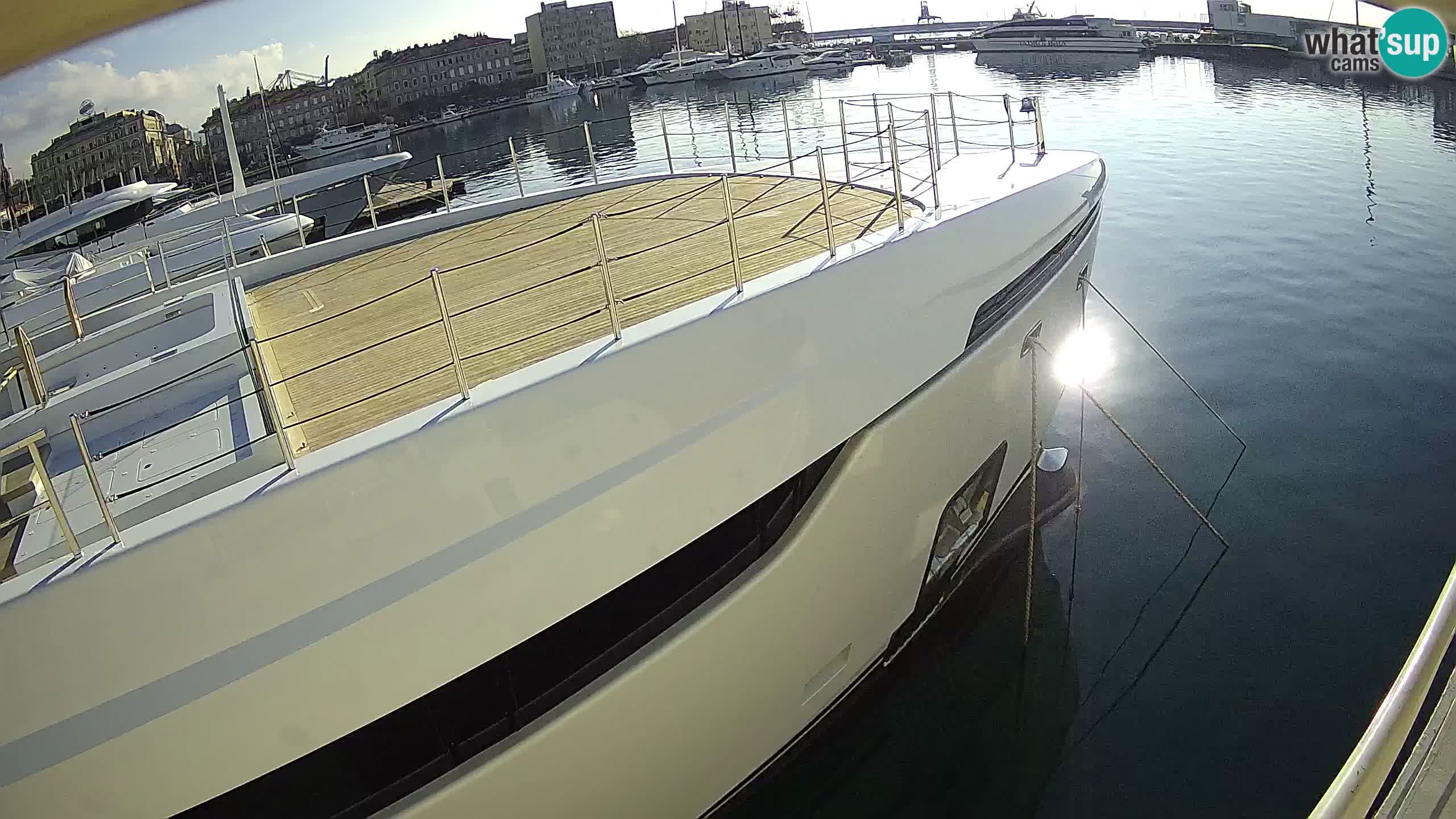 Botel Marina cámara web en vivo Rijeka