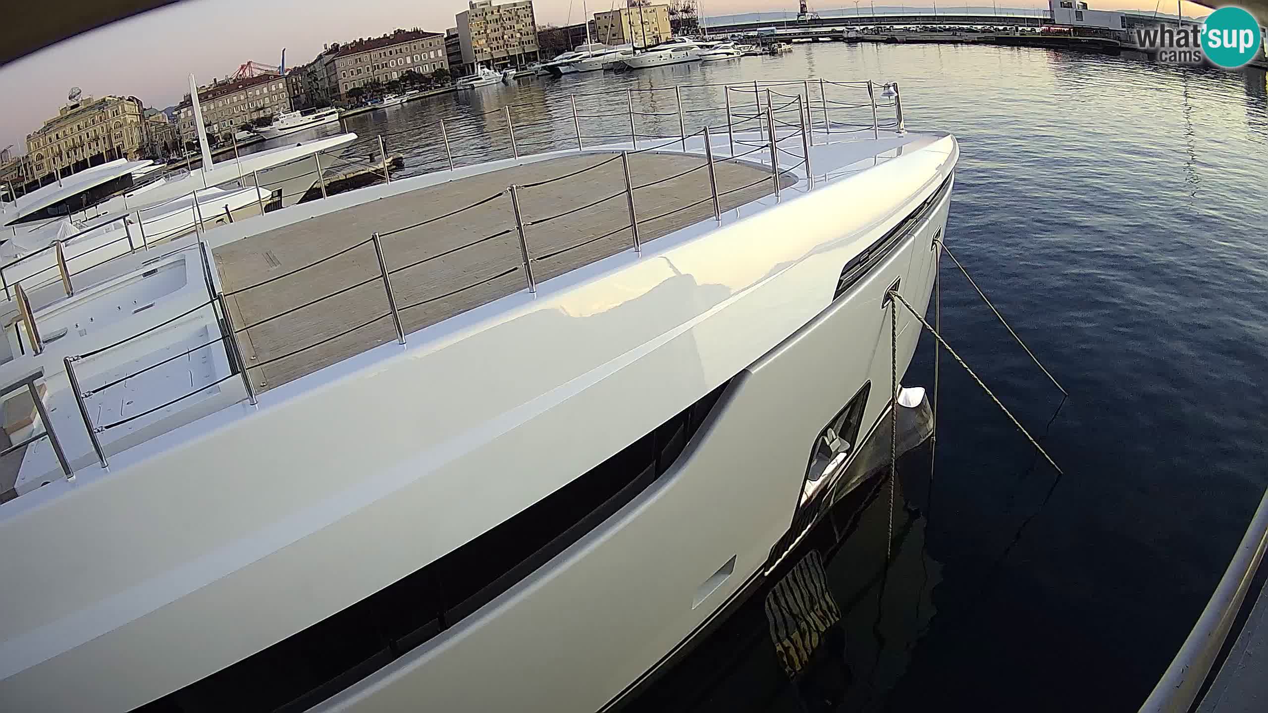 Botel Marina cámara web en vivo Rijeka