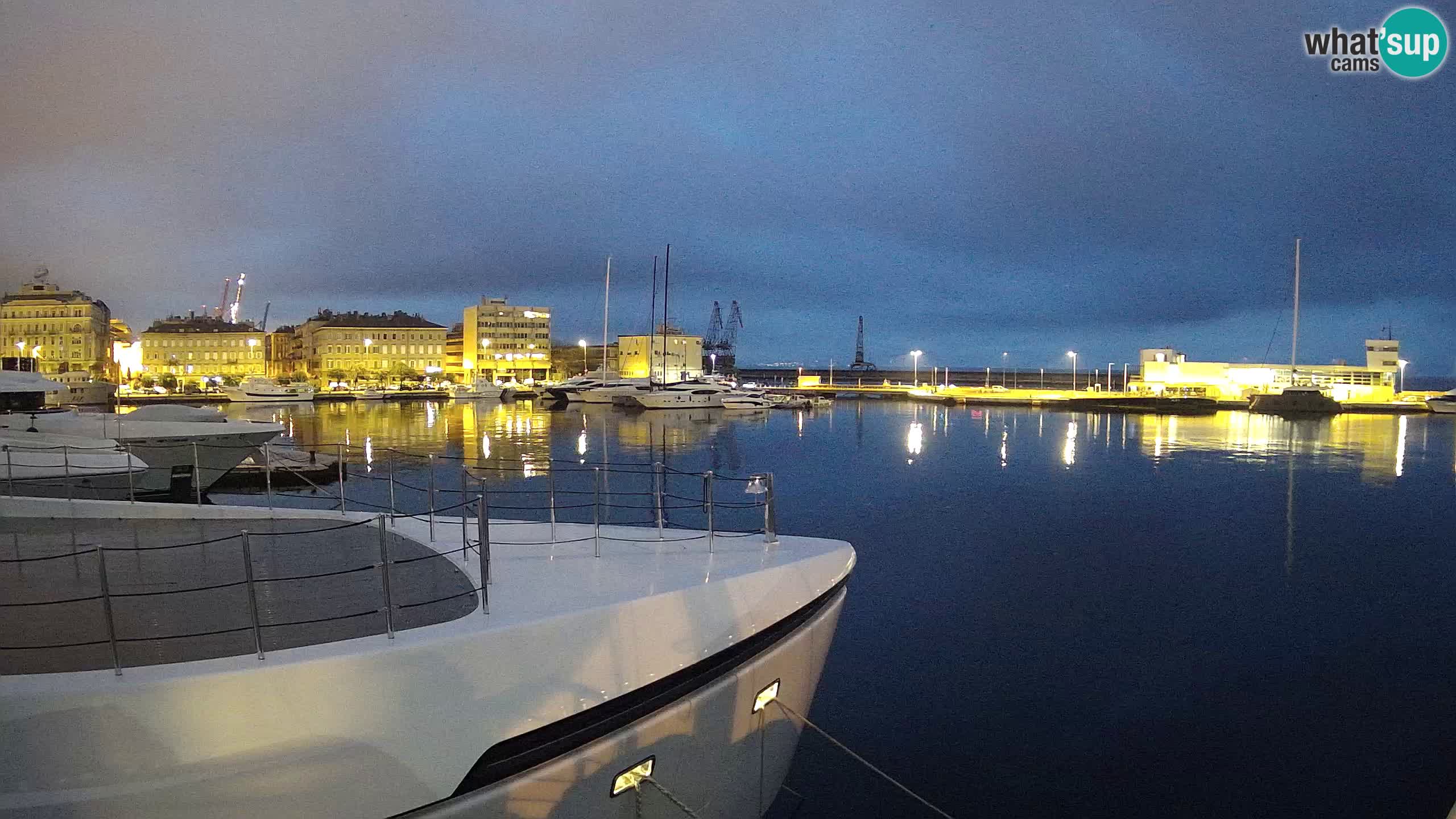 Reka – Botel Marina spletna kamera