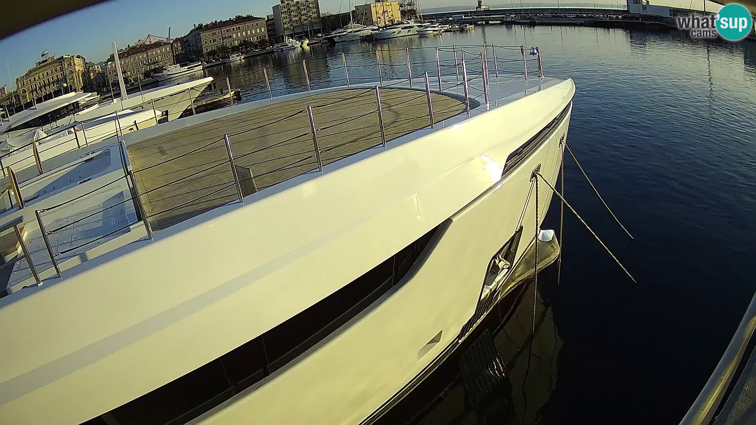 Botel Marina cámara web en vivo Rijeka
