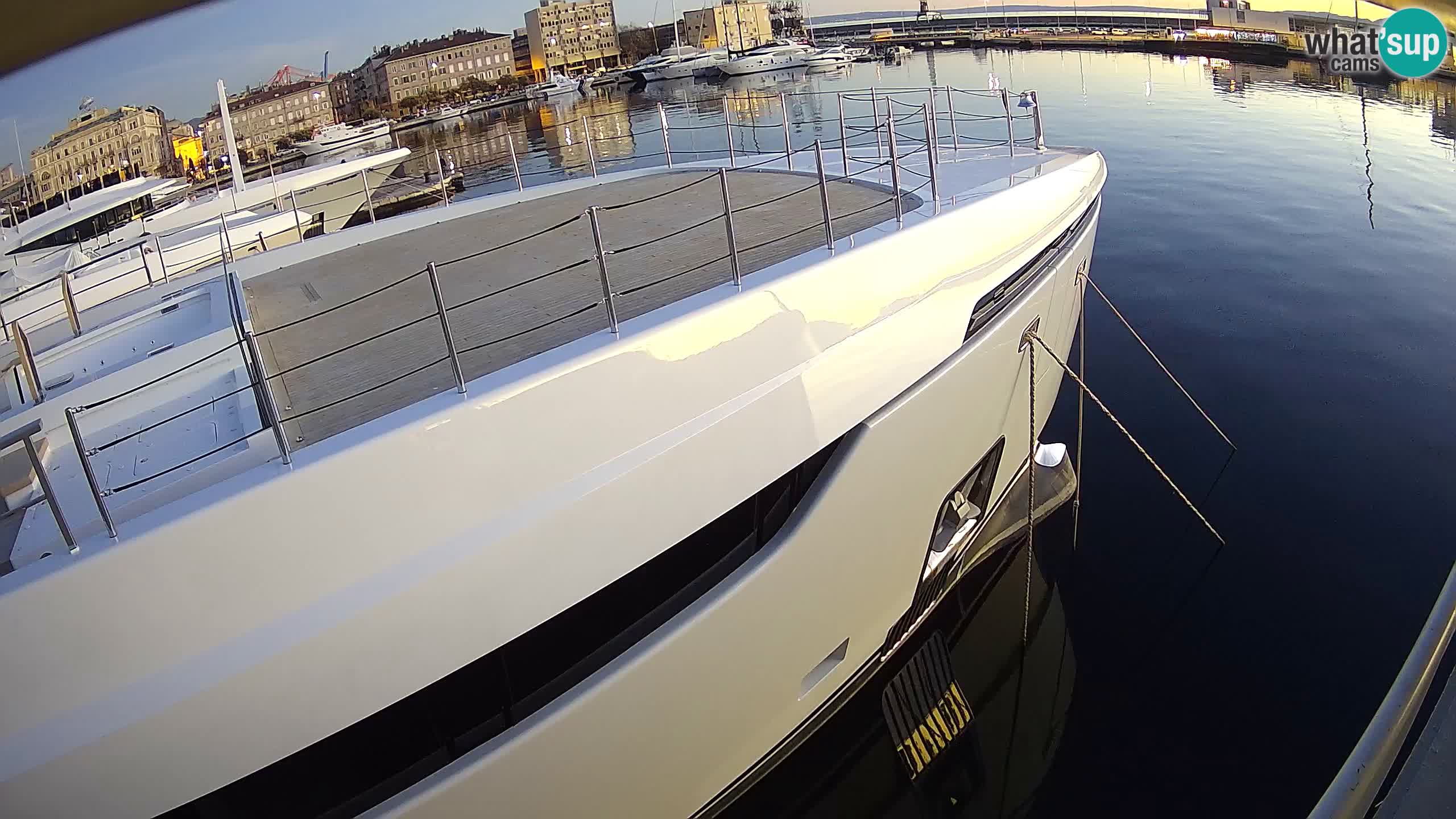 Reka – Botel Marina spletna kamera