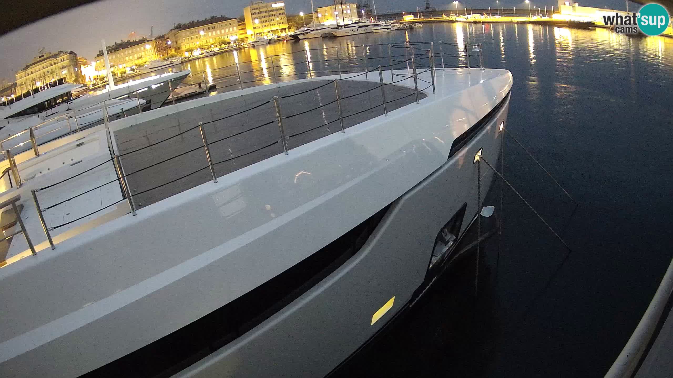 Botel Marina cámara web en vivo Rijeka