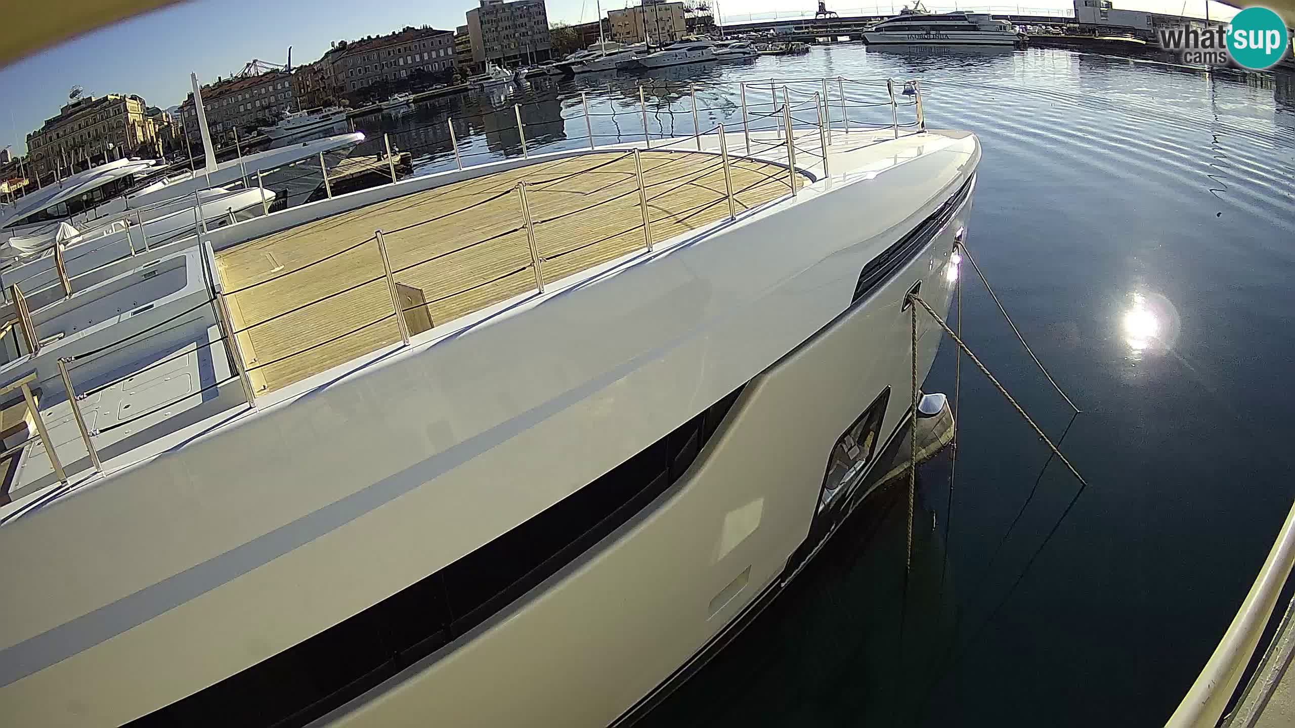 Botel Marina cámara web en vivo Rijeka