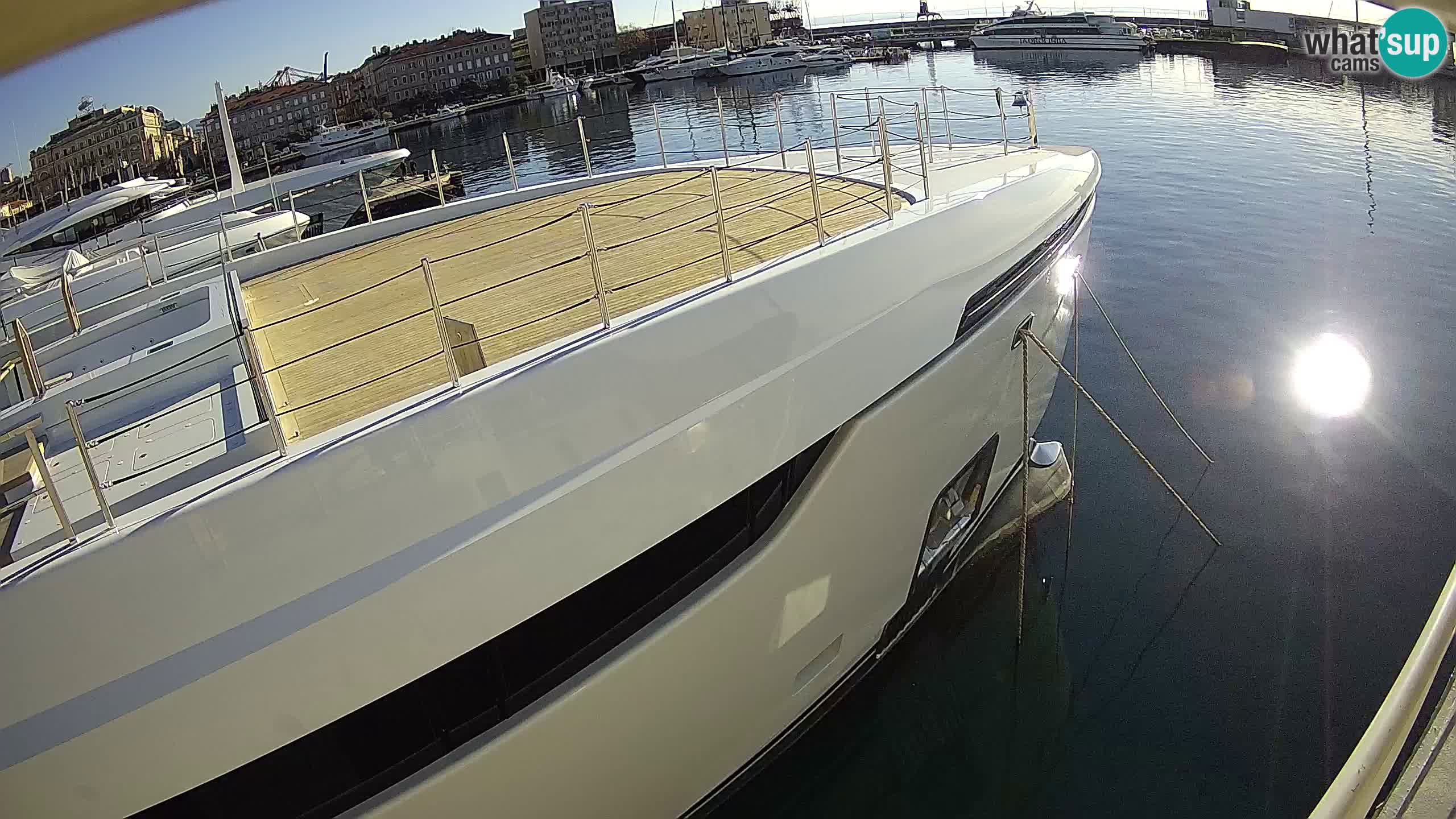 Botel Marina cámara web en vivo Rijeka