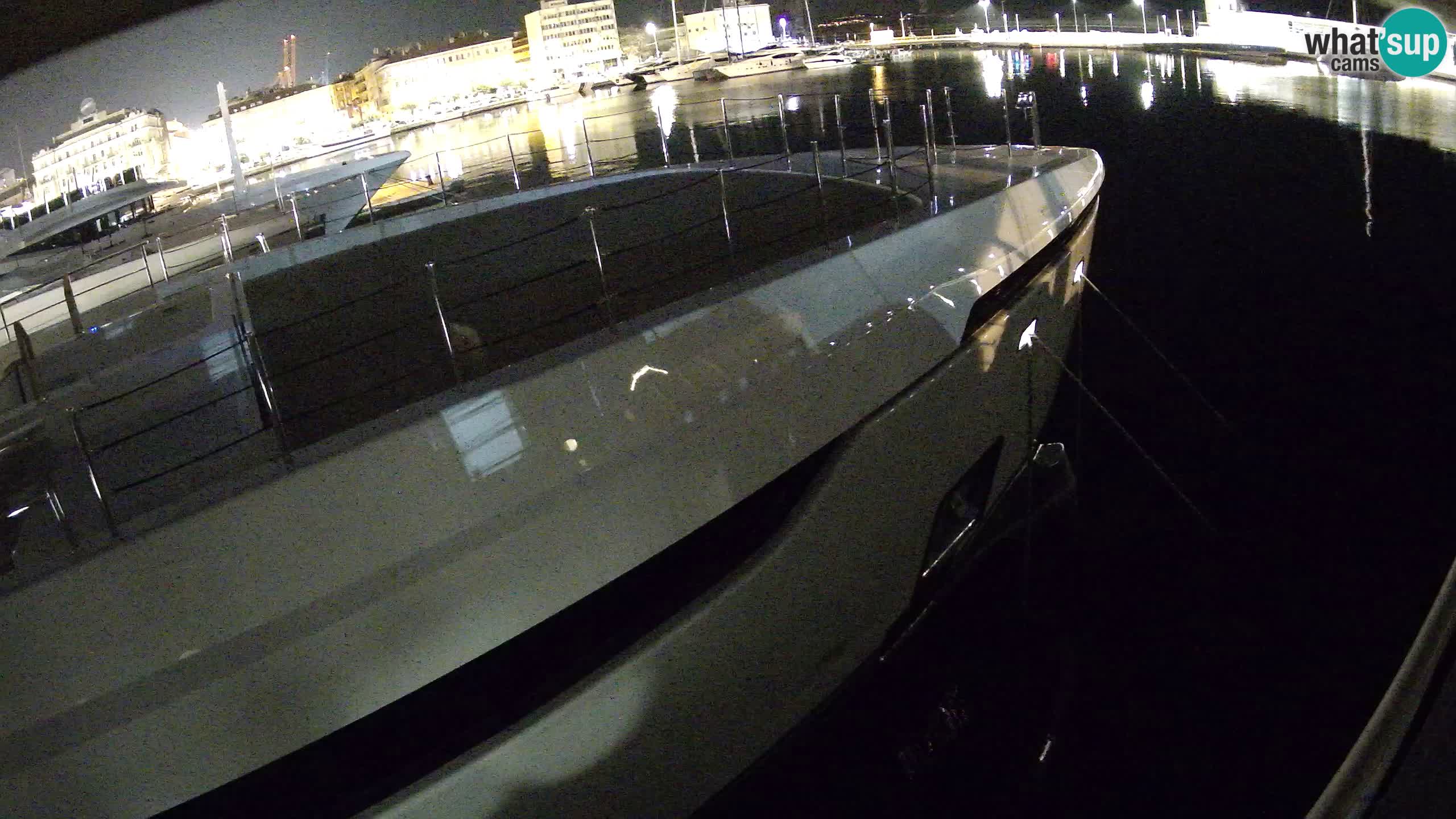 Botel Marina cámara web en vivo Rijeka