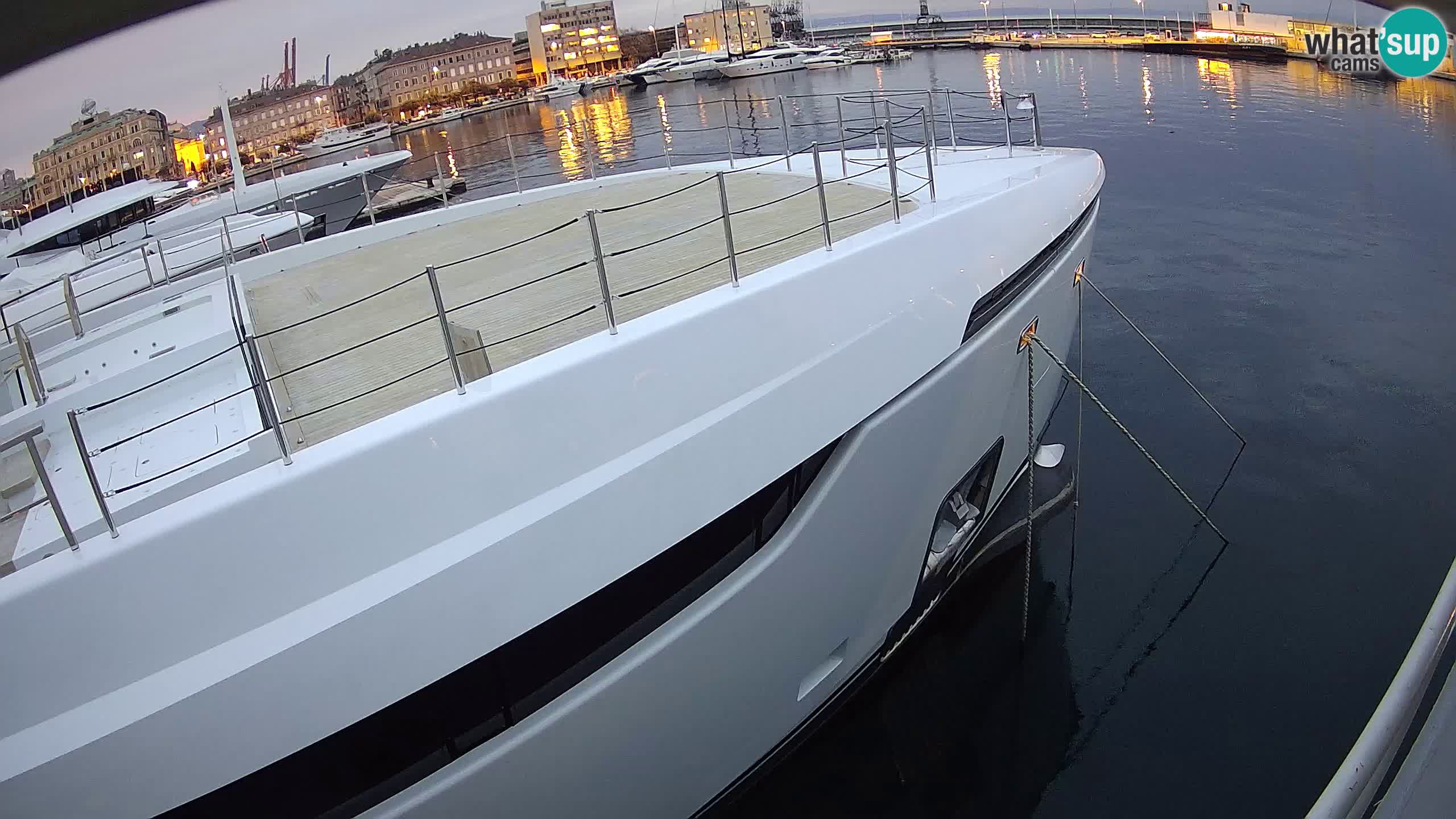 Botel Marina cámara web en vivo Rijeka