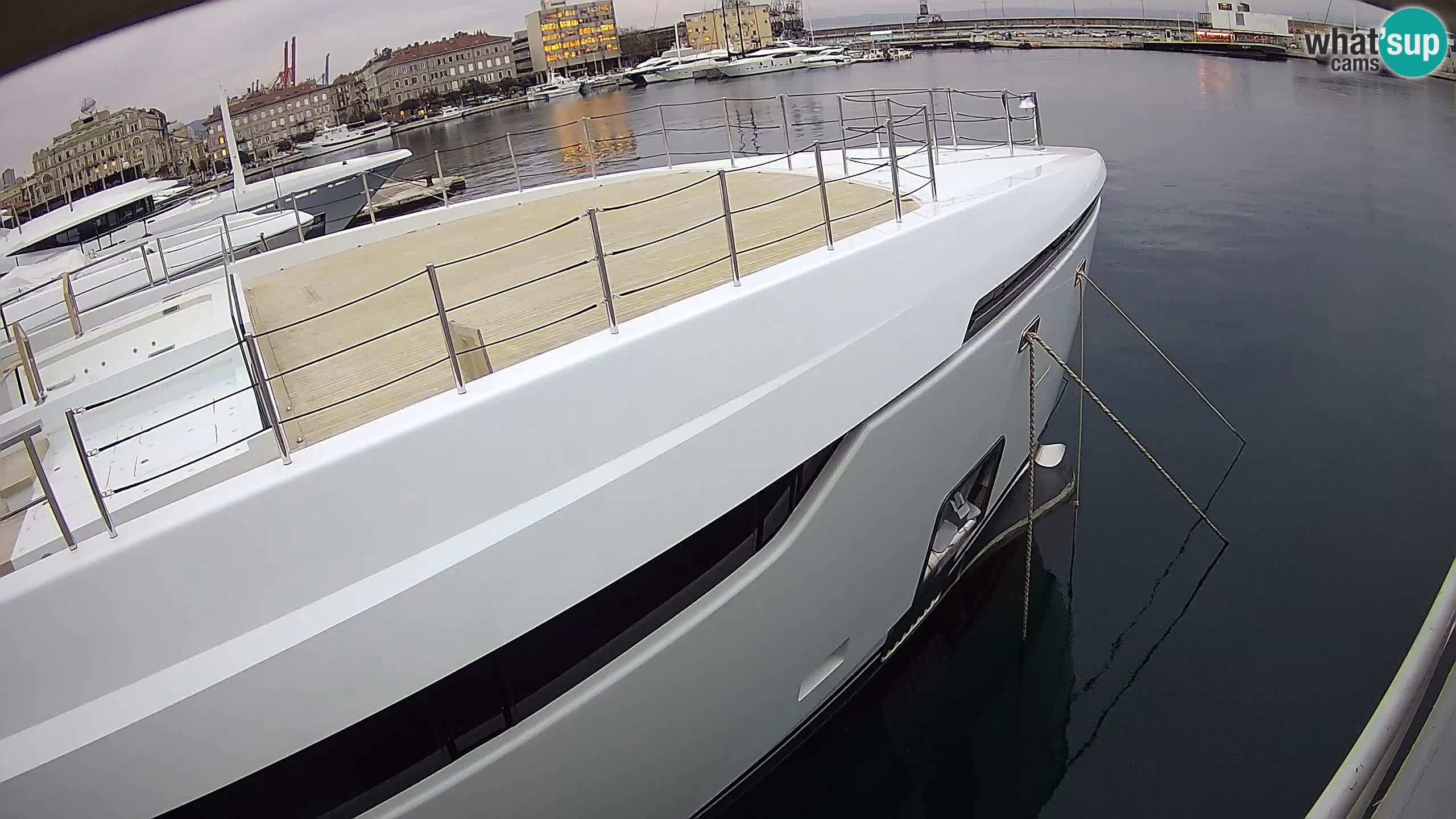 Botel Marina cámara web en vivo Rijeka