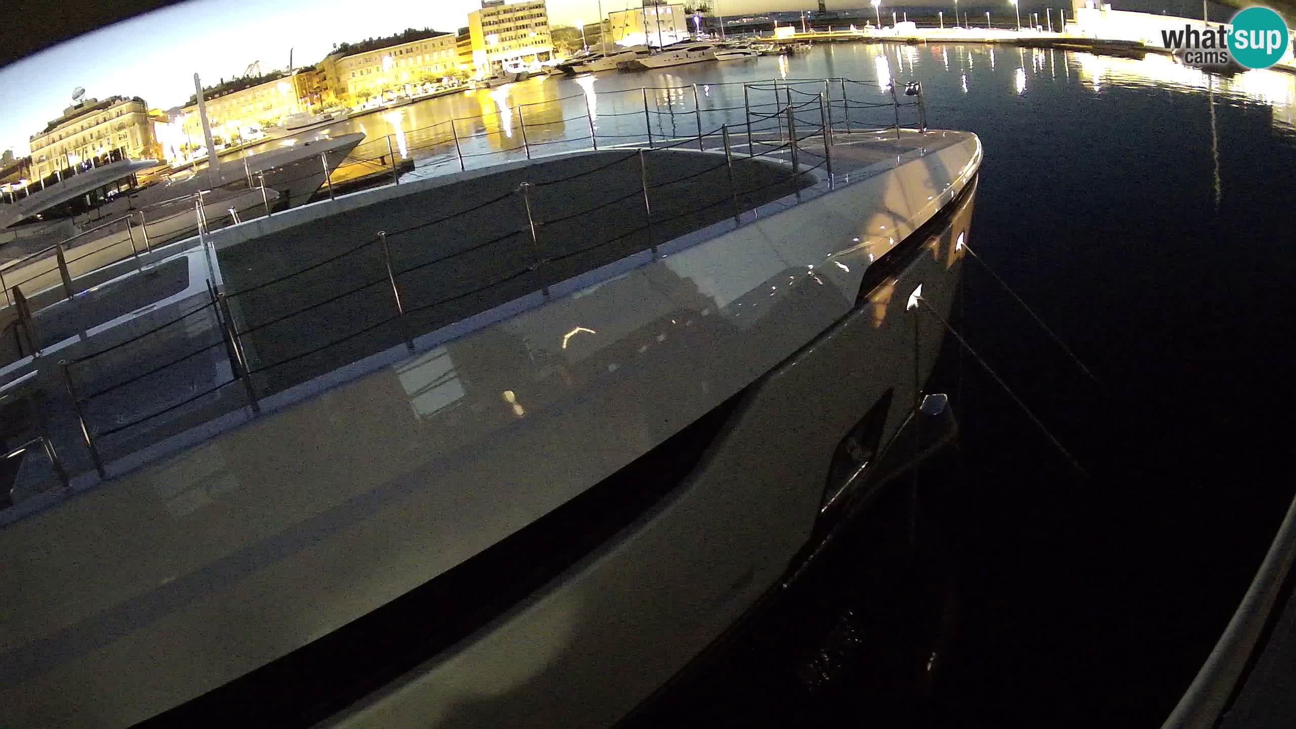 Rijeka – Botel Marina web kamera