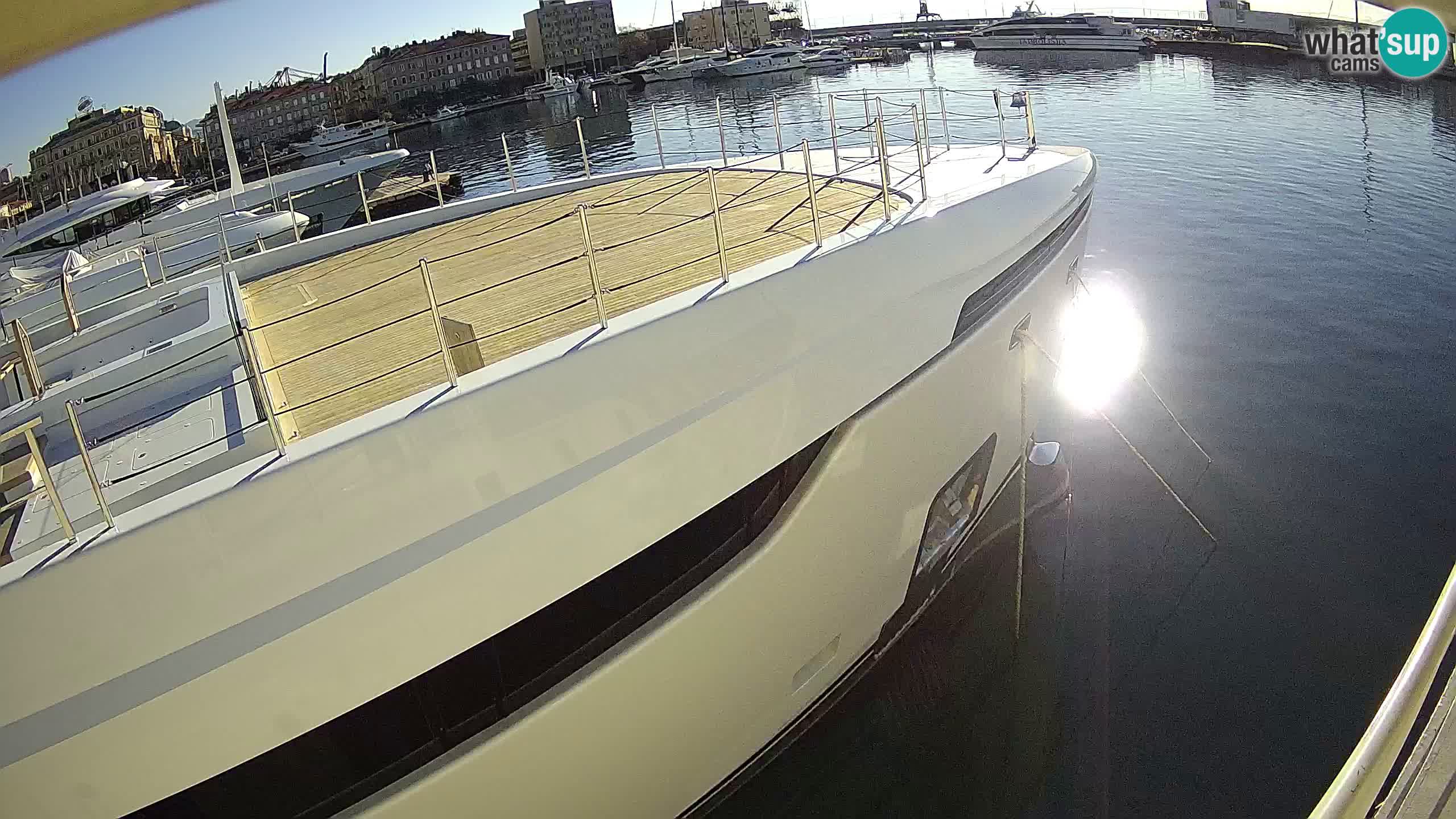 Botel Marina cámara web en vivo Rijeka