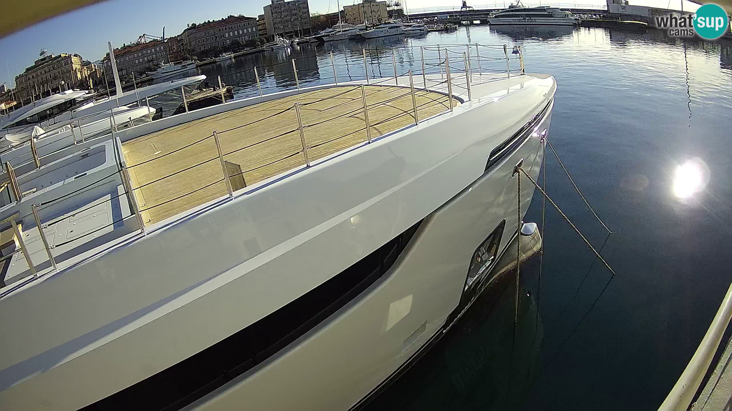 Botel Marina cámara web en vivo Rijeka