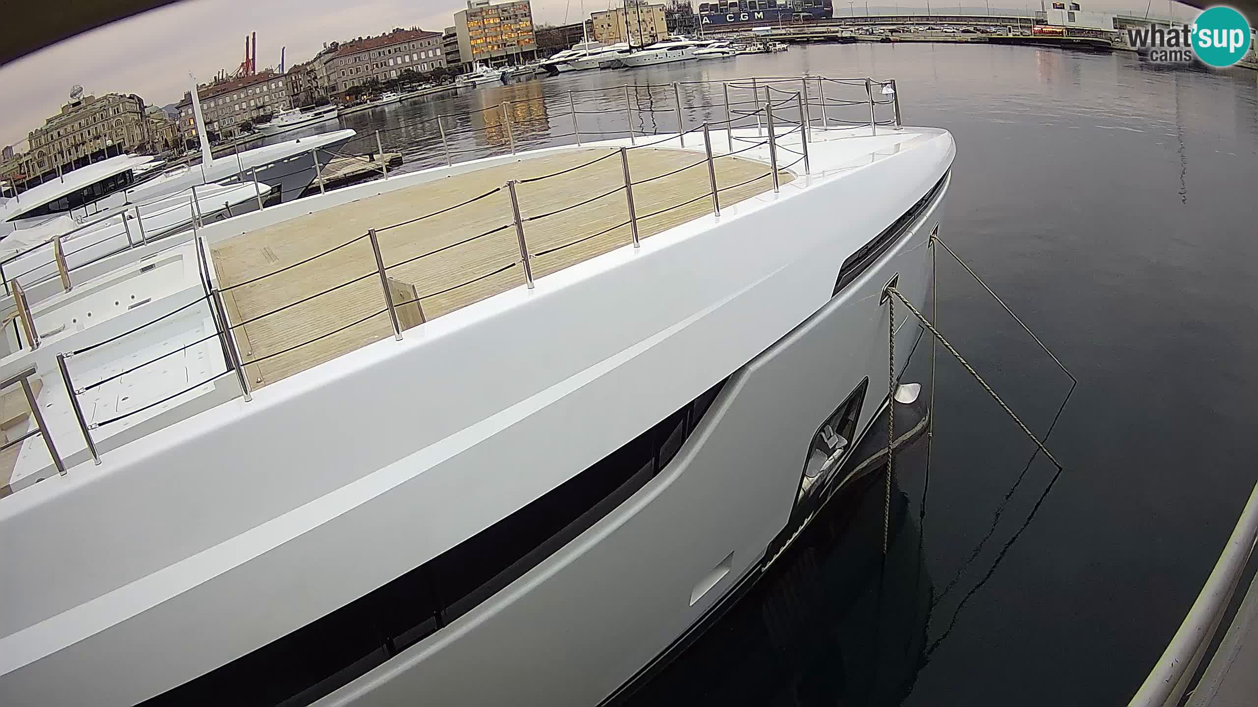 Reka – Botel Marina spletna kamera