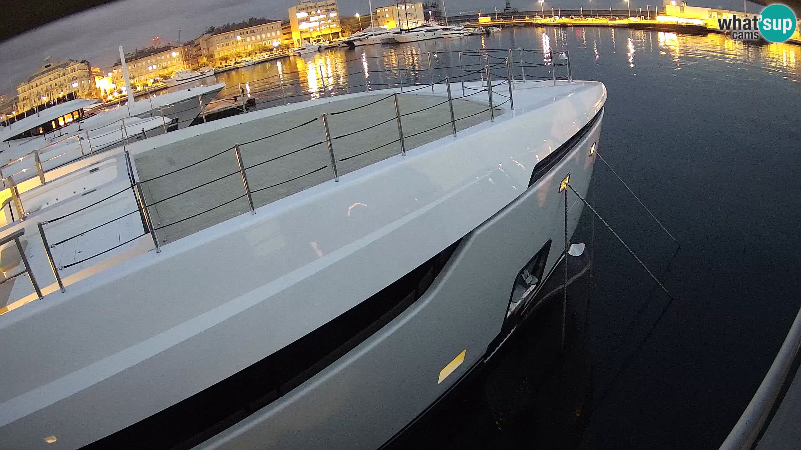 Botel Marina cámara web en vivo Rijeka