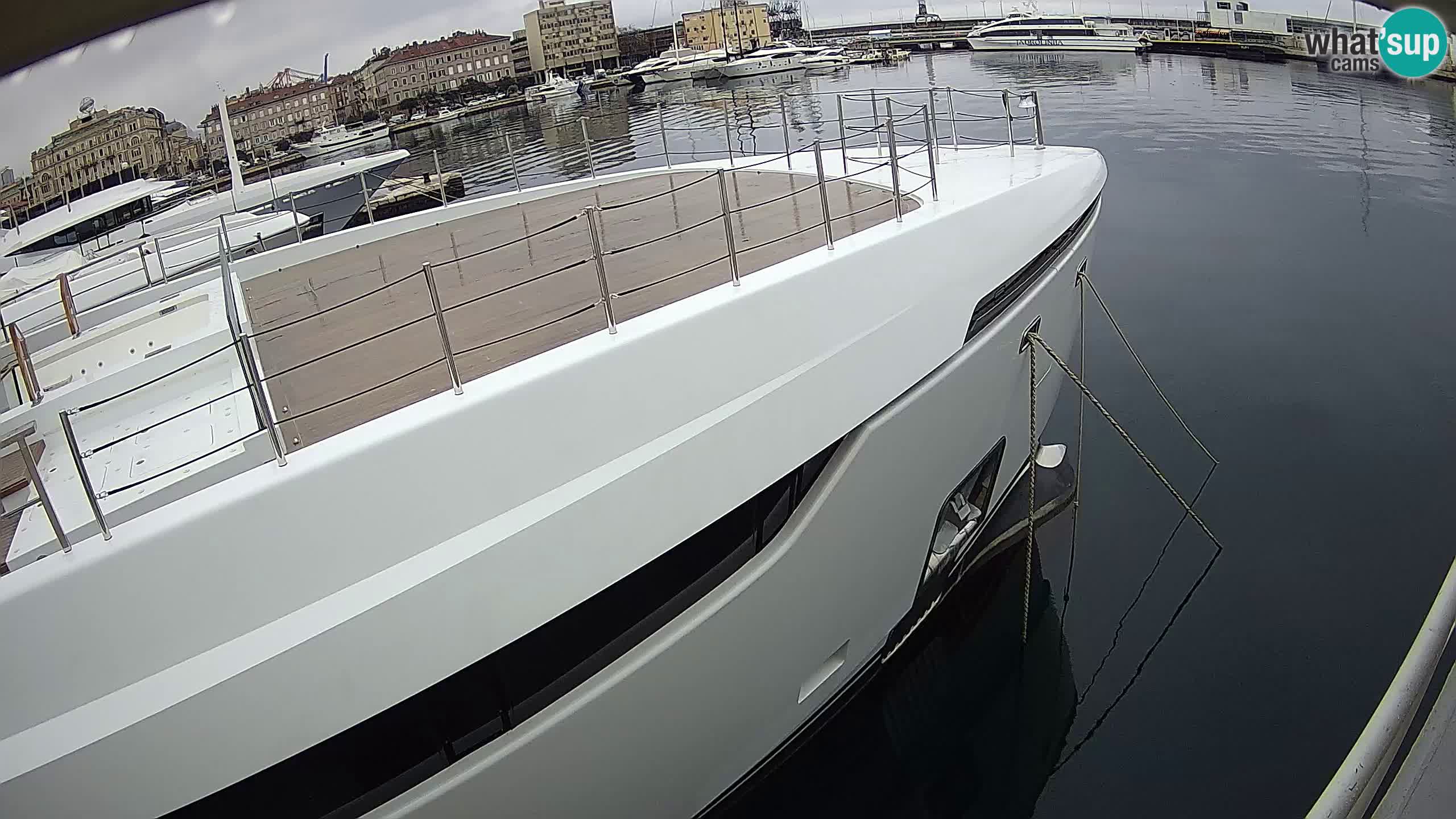 Botel Marina cámara web en vivo Rijeka