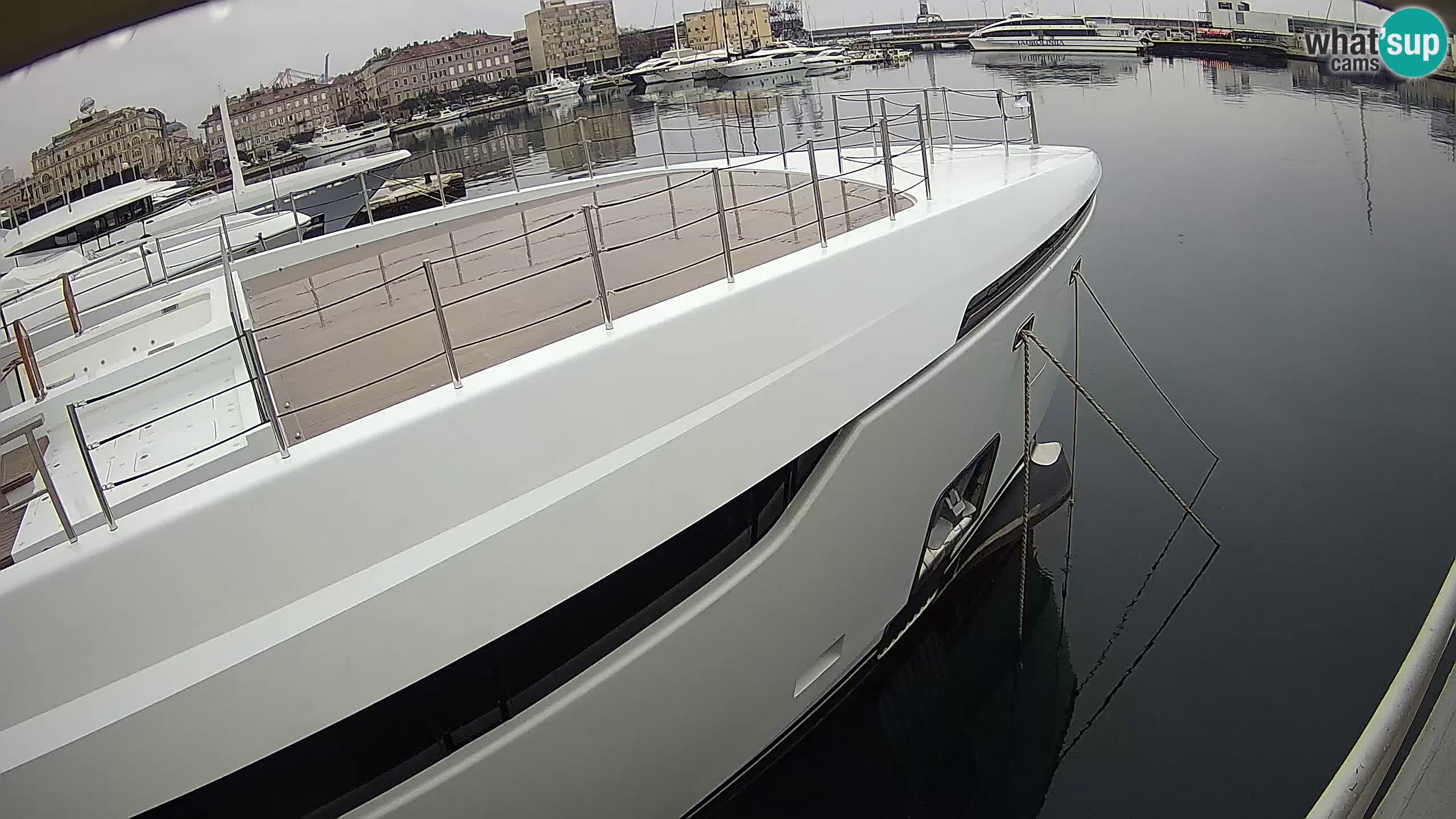 Botel Marina cámara web en vivo Rijeka