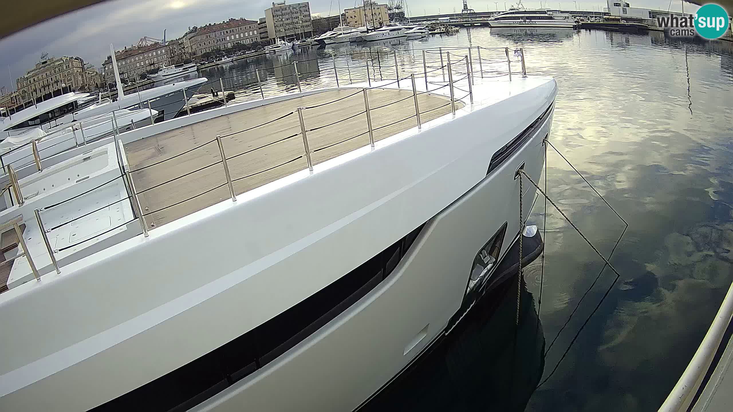 Botel Marina cámara web en vivo Rijeka