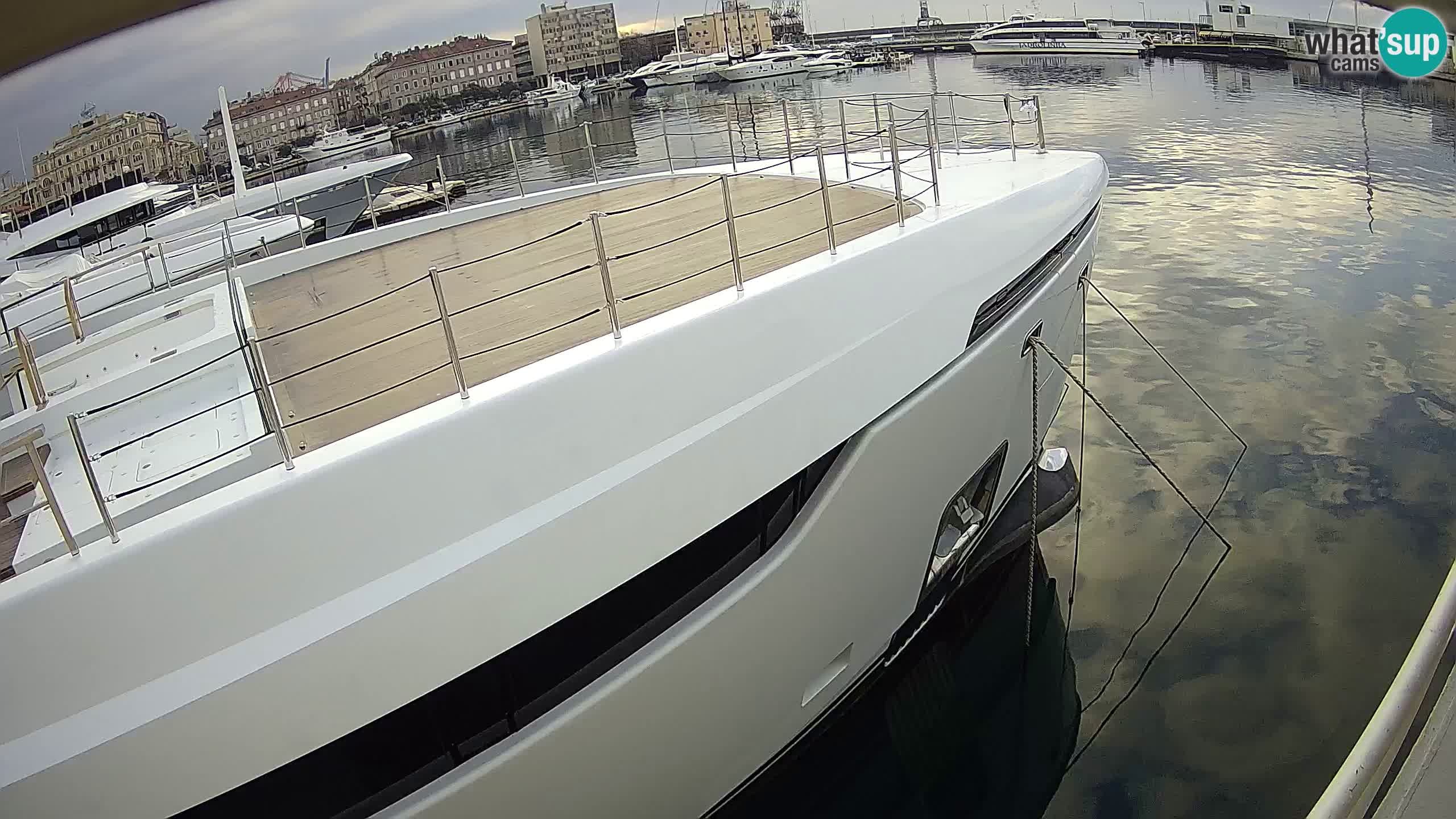Botel Marina cámara web en vivo Rijeka
